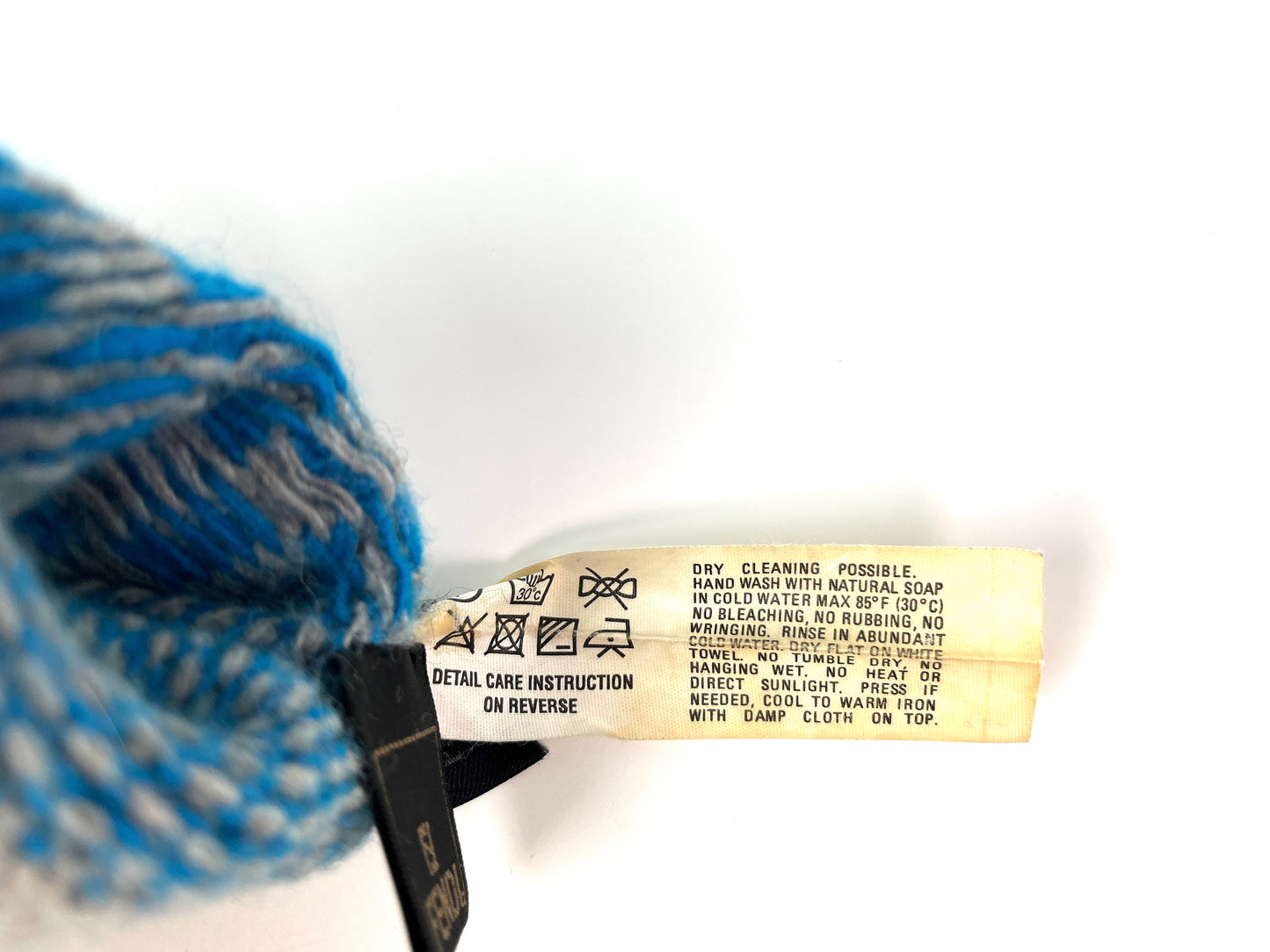 FENDI FF Logo Knit Wool Gloves Gray Blue