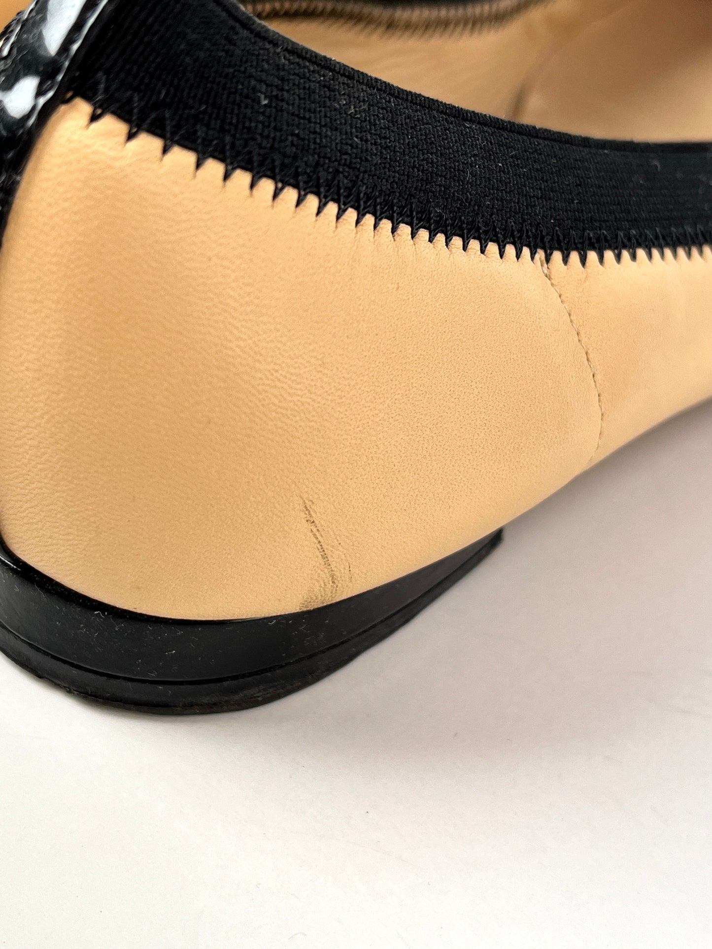 CHANEL Bicolor CC Logo Beige Black Ruffle Ballerina Leather Flats 37.5 7