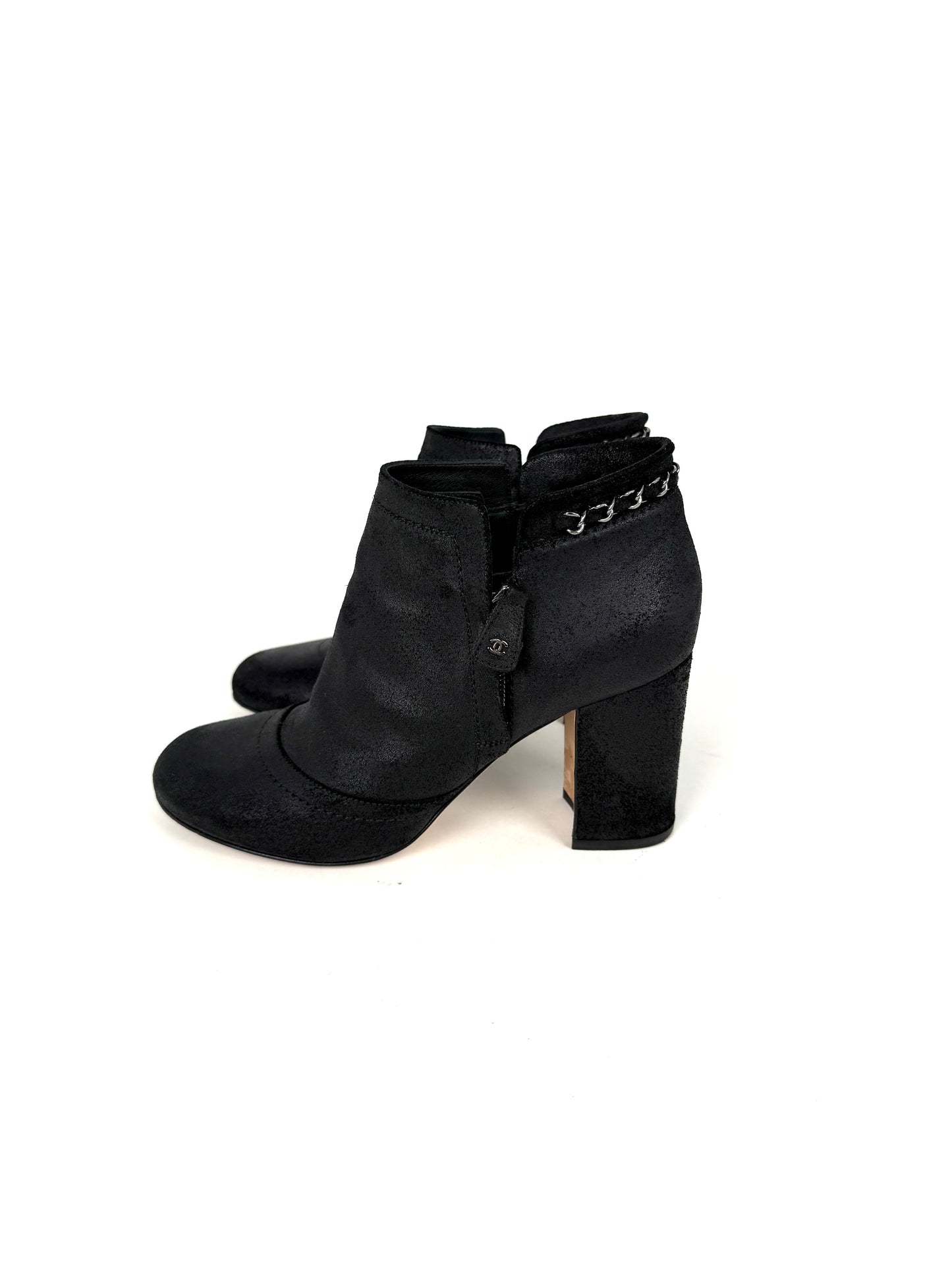 CHANEL Interlocking CC Chain Logo Black Ankle Booties Boots 38.5 8