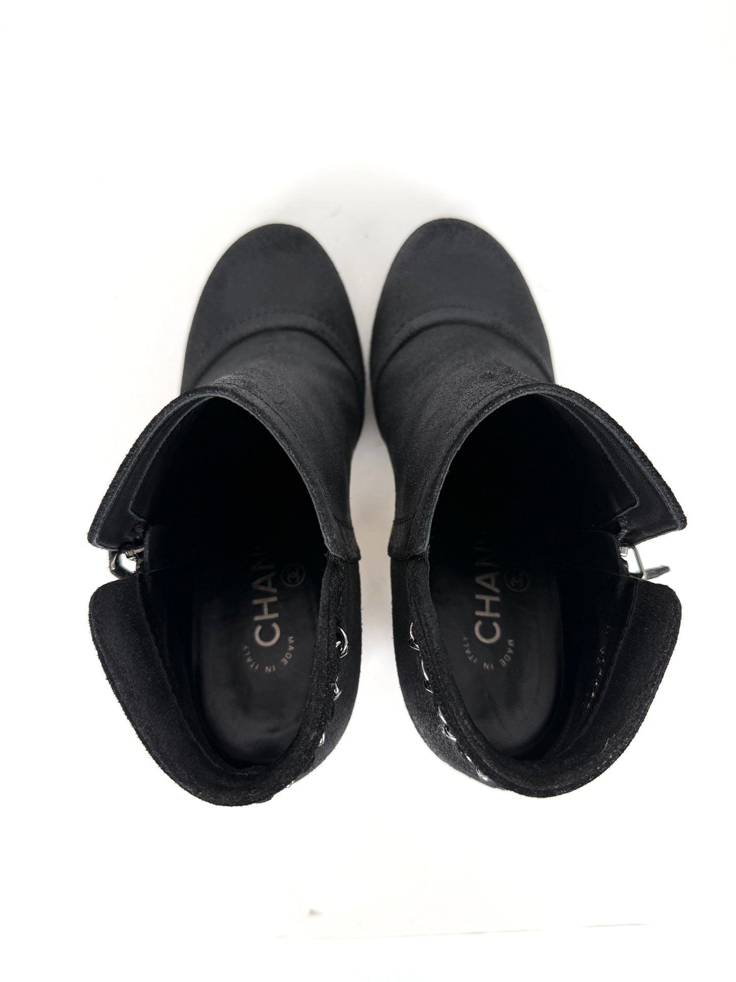 CHANEL Interlocking CC Chain Logo Black Ankle Booties Boots 38.5 8
