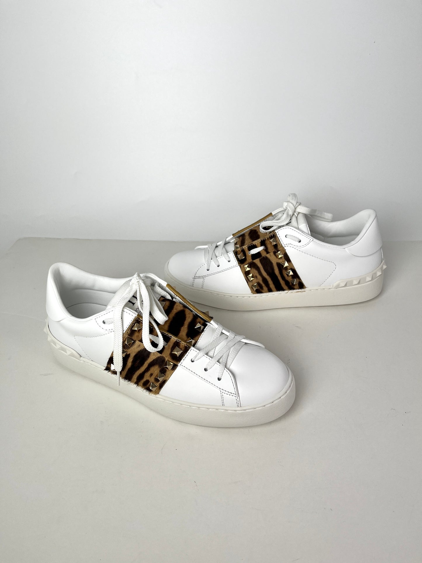 New Valentino Garavani Untitled White Animal Print Rockstud Leather Sneakers 40 9.5