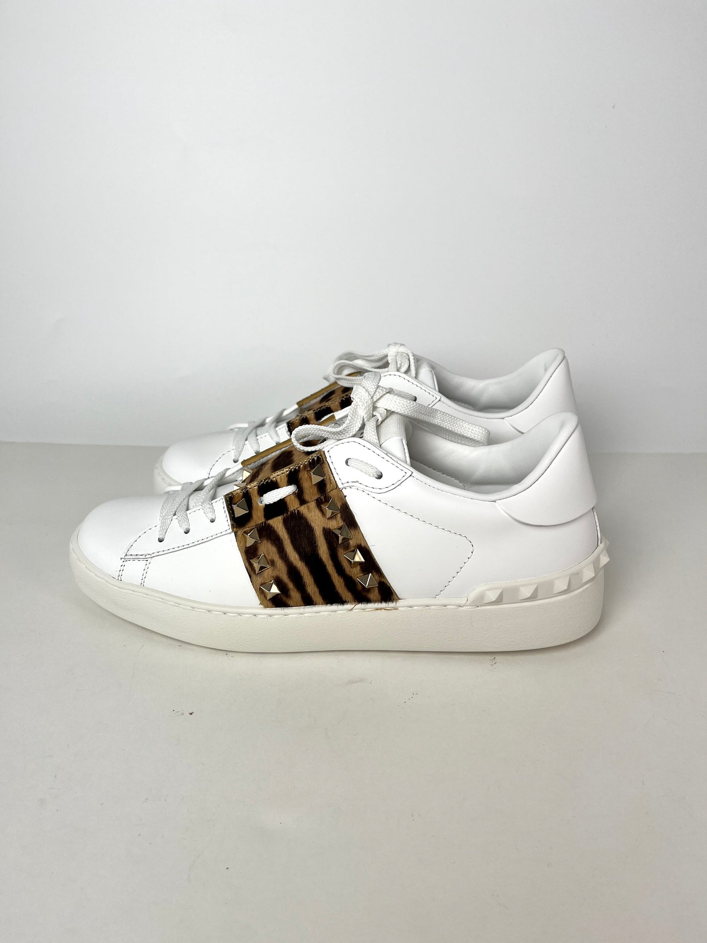 New Valentino Garavani Untitled White Animal Print Rockstud Leather Sneakers 40 9.5