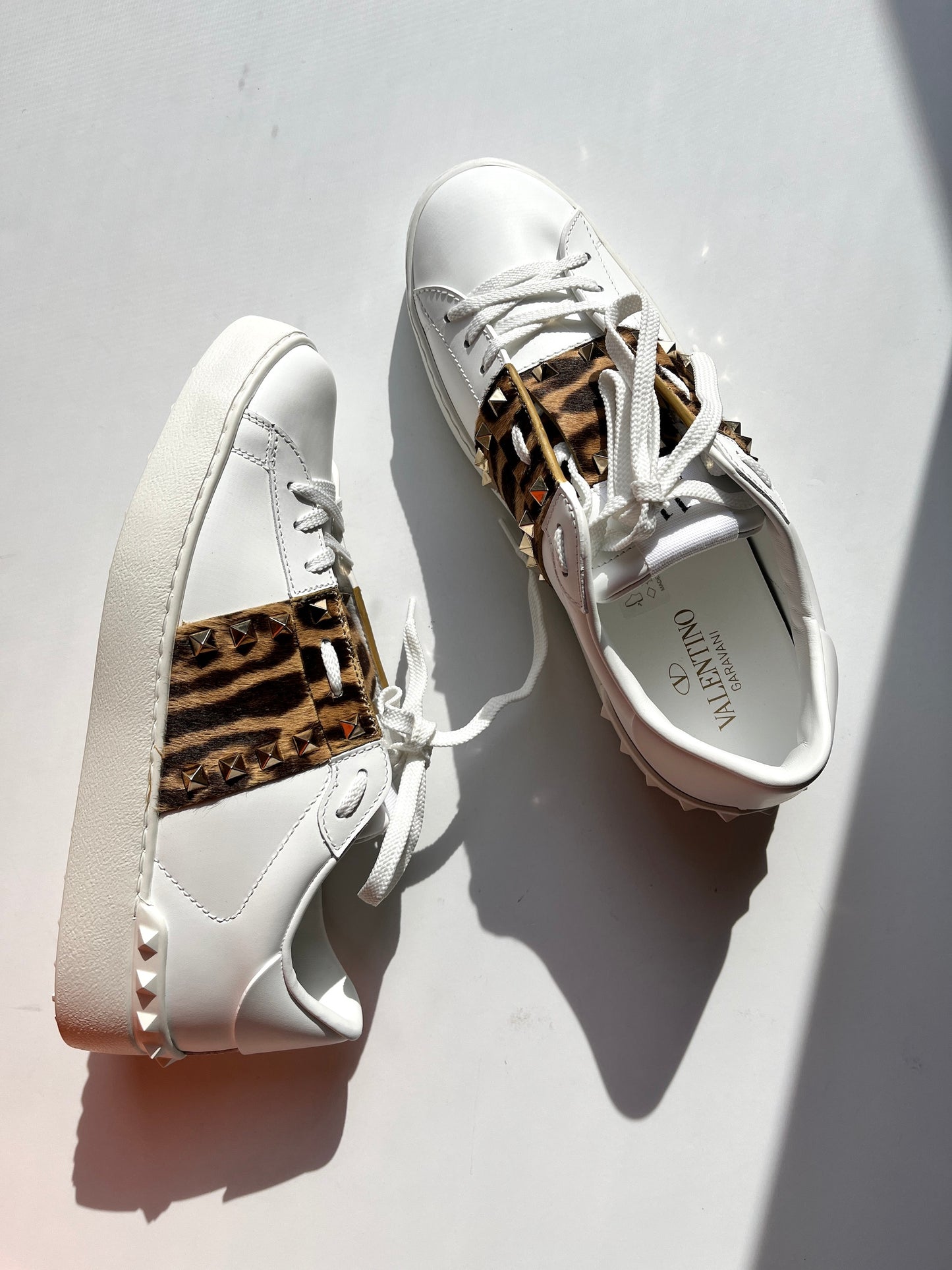 New Valentino Garavani Untitled White Animal Print Rockstud Leather Sneakers 40 9.5