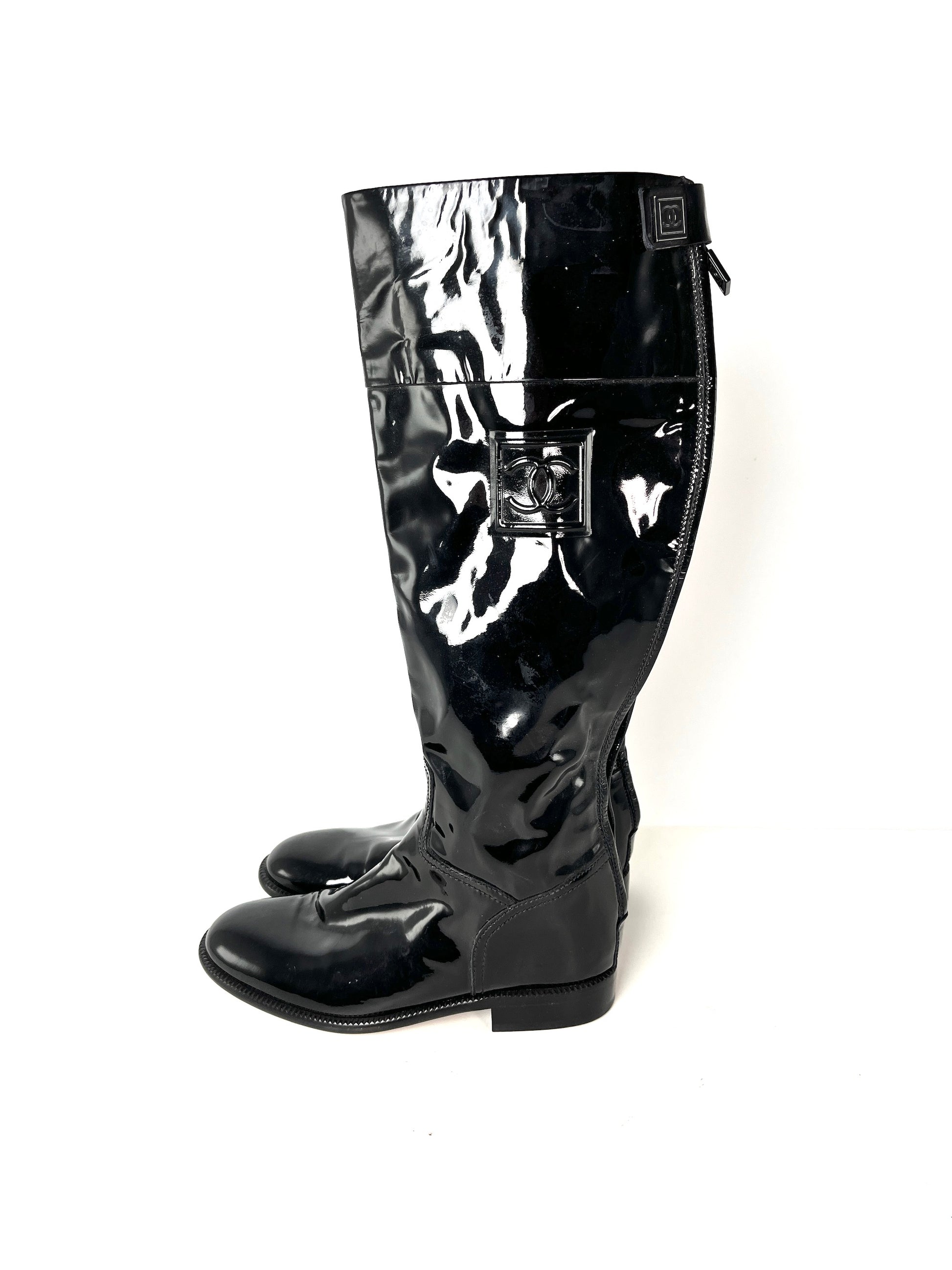 Vintage CHANEL CC Logo Patent Leather Black Long Flat Boots 37.5 7