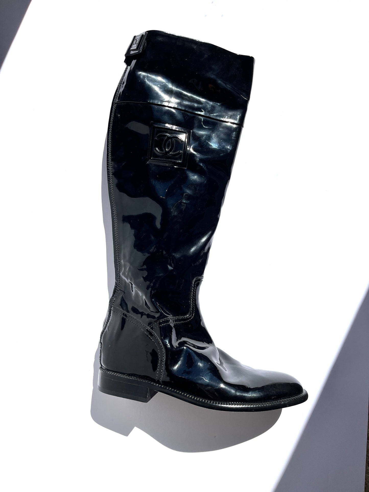 Vintage CHANEL CC Logo Patent Leather Black Long Flat Boots 37.5 7