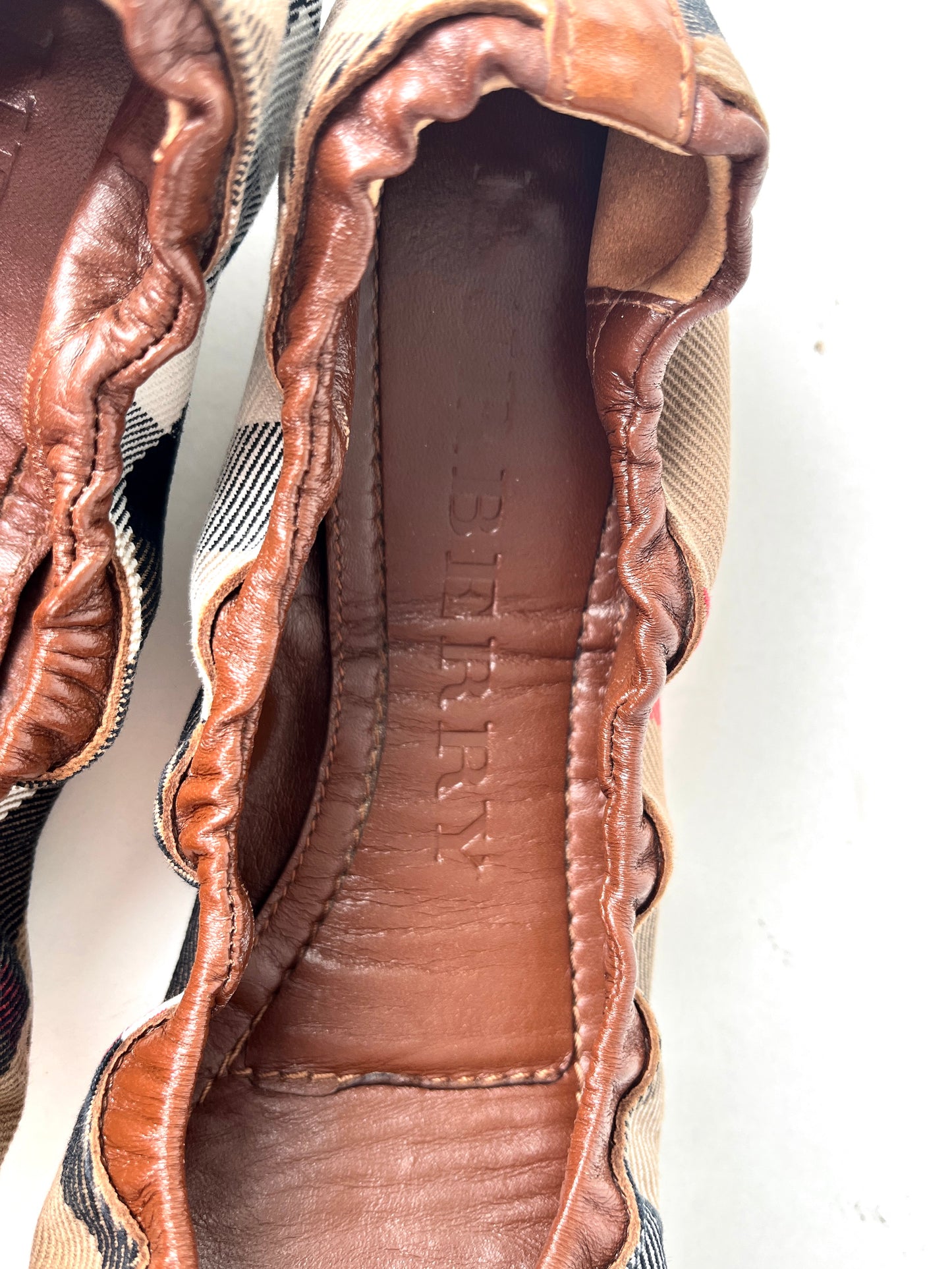 BURBERRY Bridle House check Falconer Dark Tan Canvas Ballerina Flats 37 7