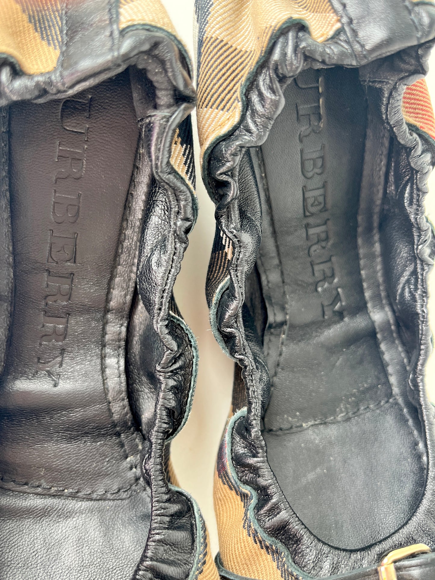 BURBERRY Bridle House check Falconer Black Canvas Ballerina Flats 37 7