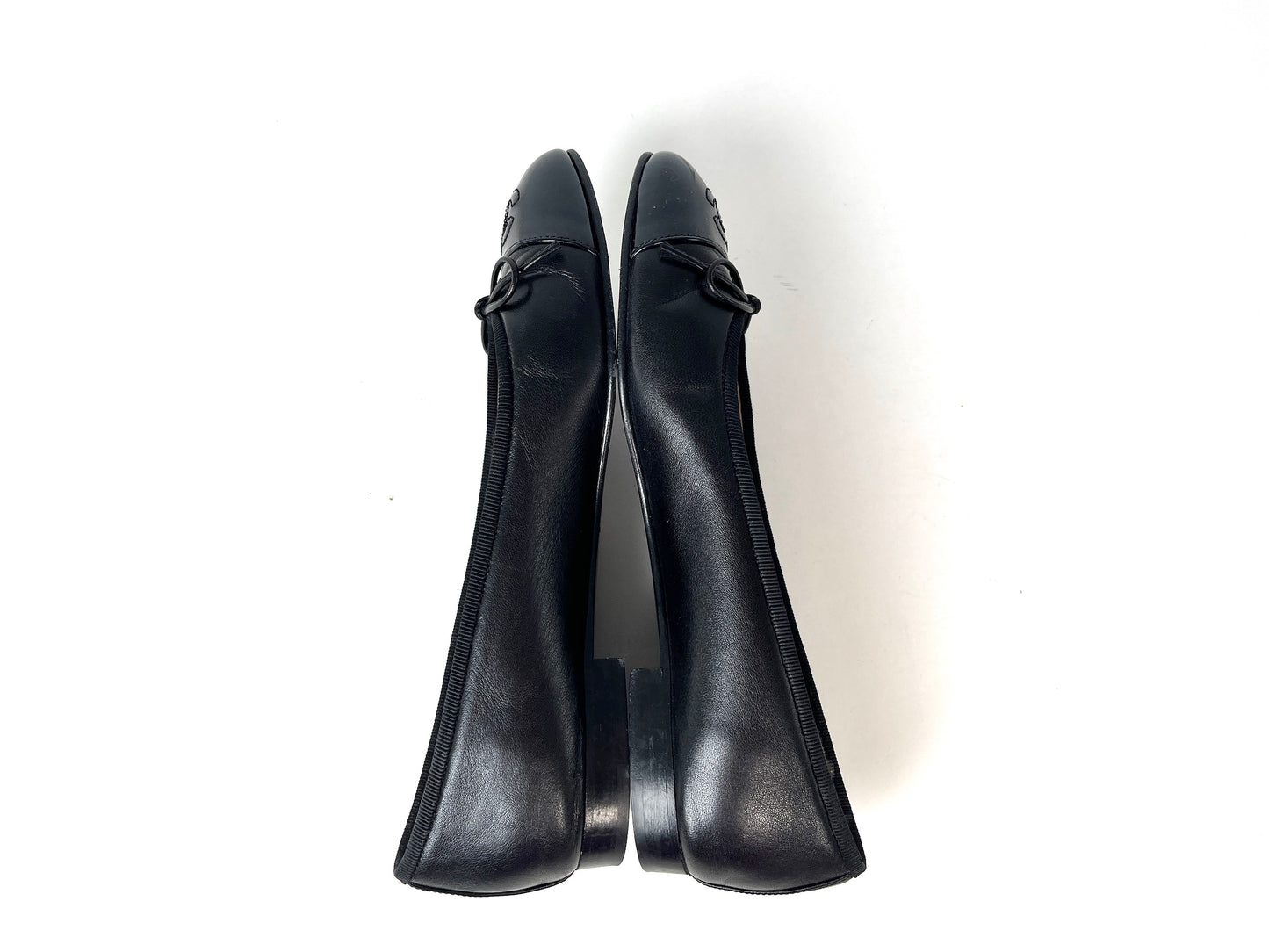 CHANEL Black Cap Toe Leather Ballerina Classic Logo Flats 37.5 7