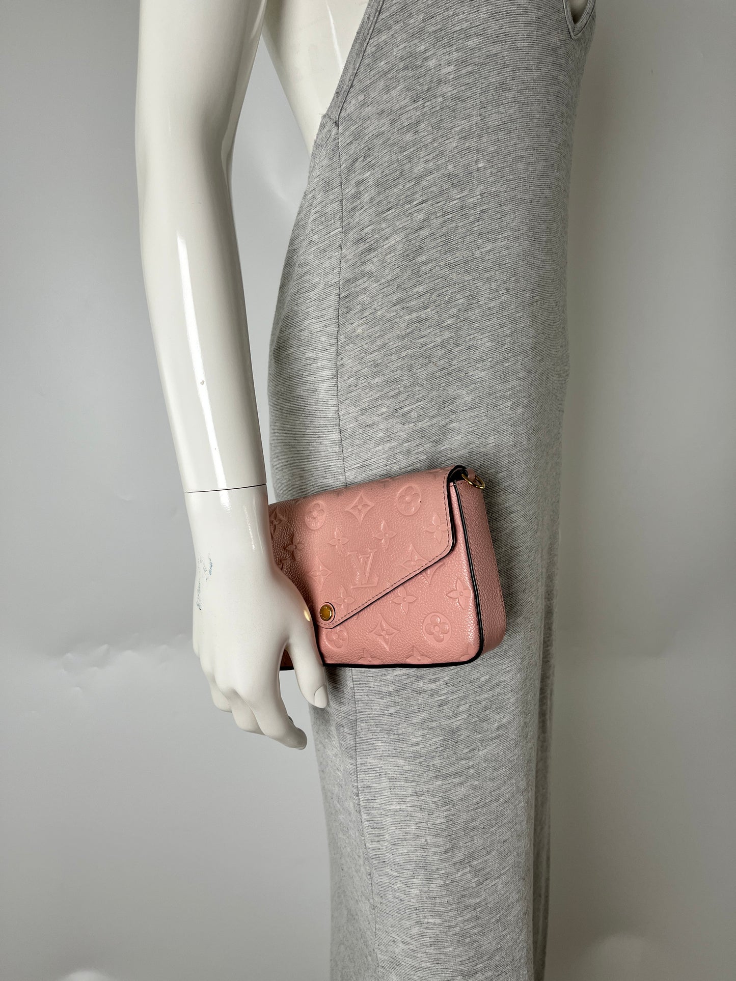LOUIS VUITTON Felicie Rose Poudre Pink Monogram Empreinte Leather Chain Wallet Pochette resale
