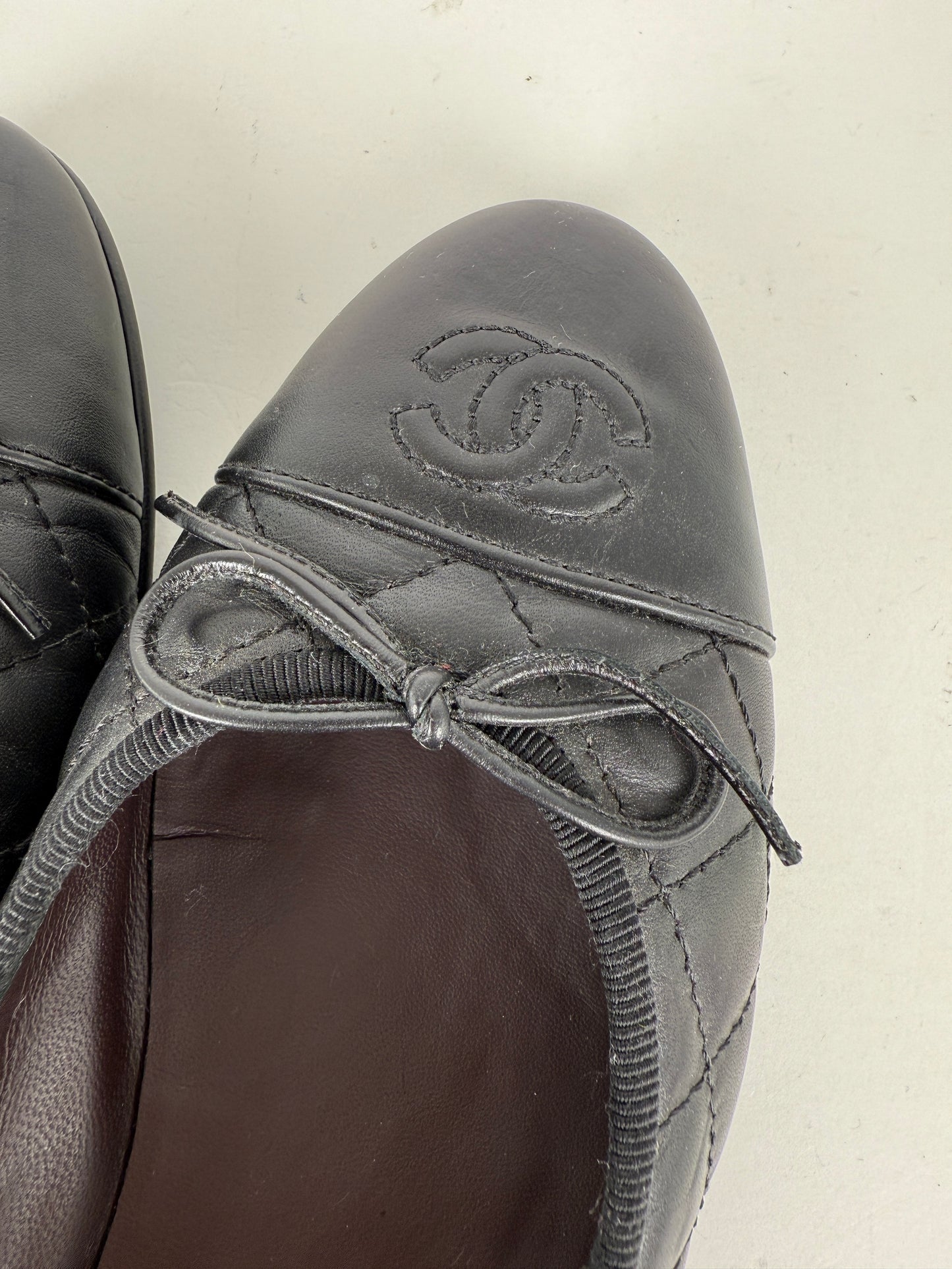 CHANEL Cap Toe Classic Black CC Logo Flats 38.5 8