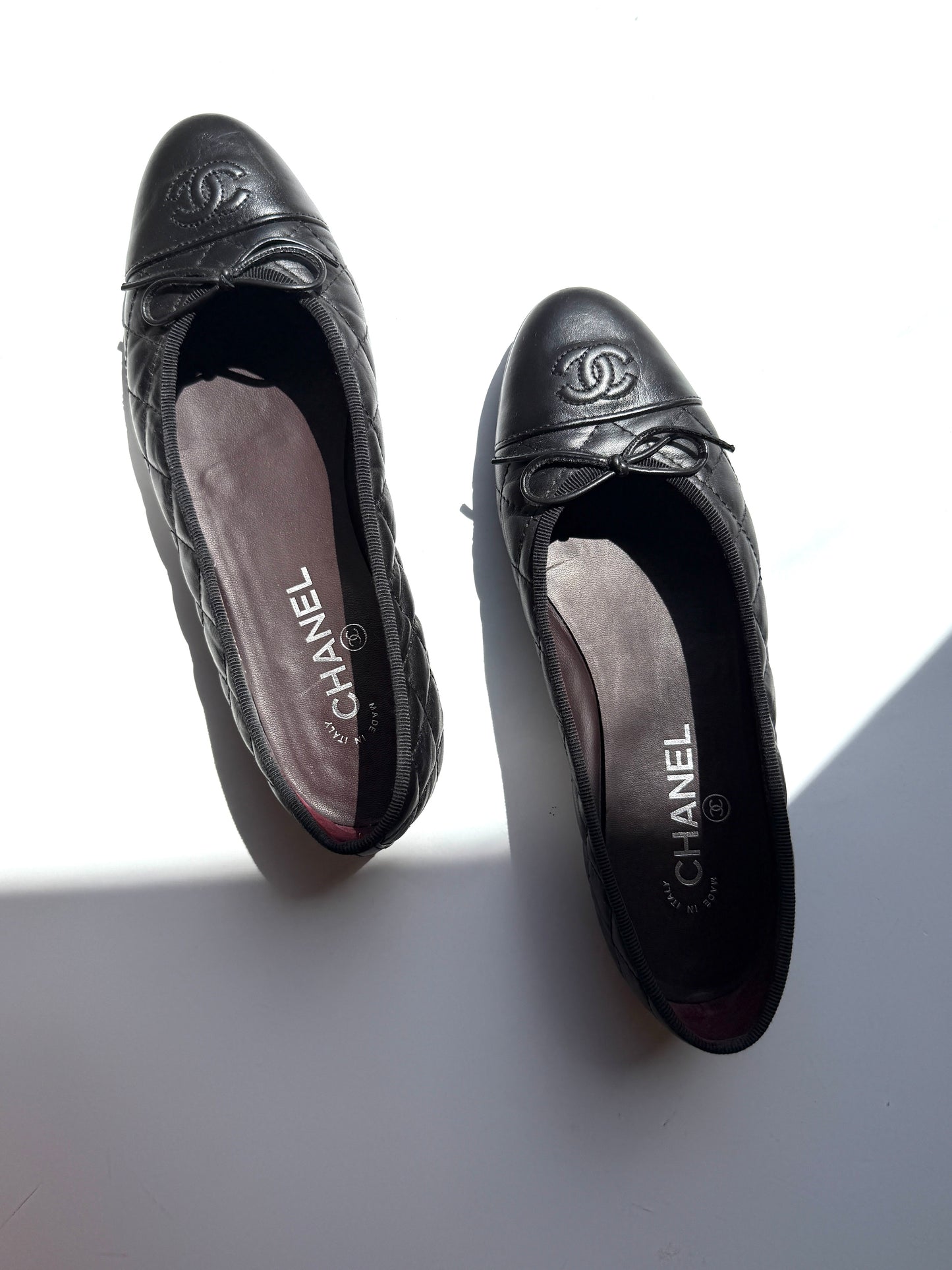 CHANEL Cap Toe Classic Black CC Logo Flats 38.5 8