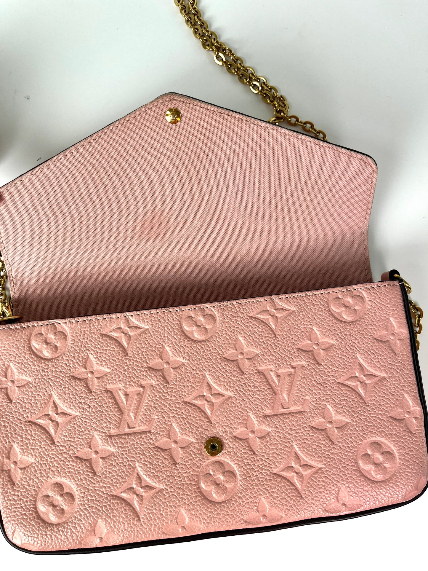 LOUIS VUITTON Felicie Rose Poudre Pink Monogram Empreinte Leather Pochette