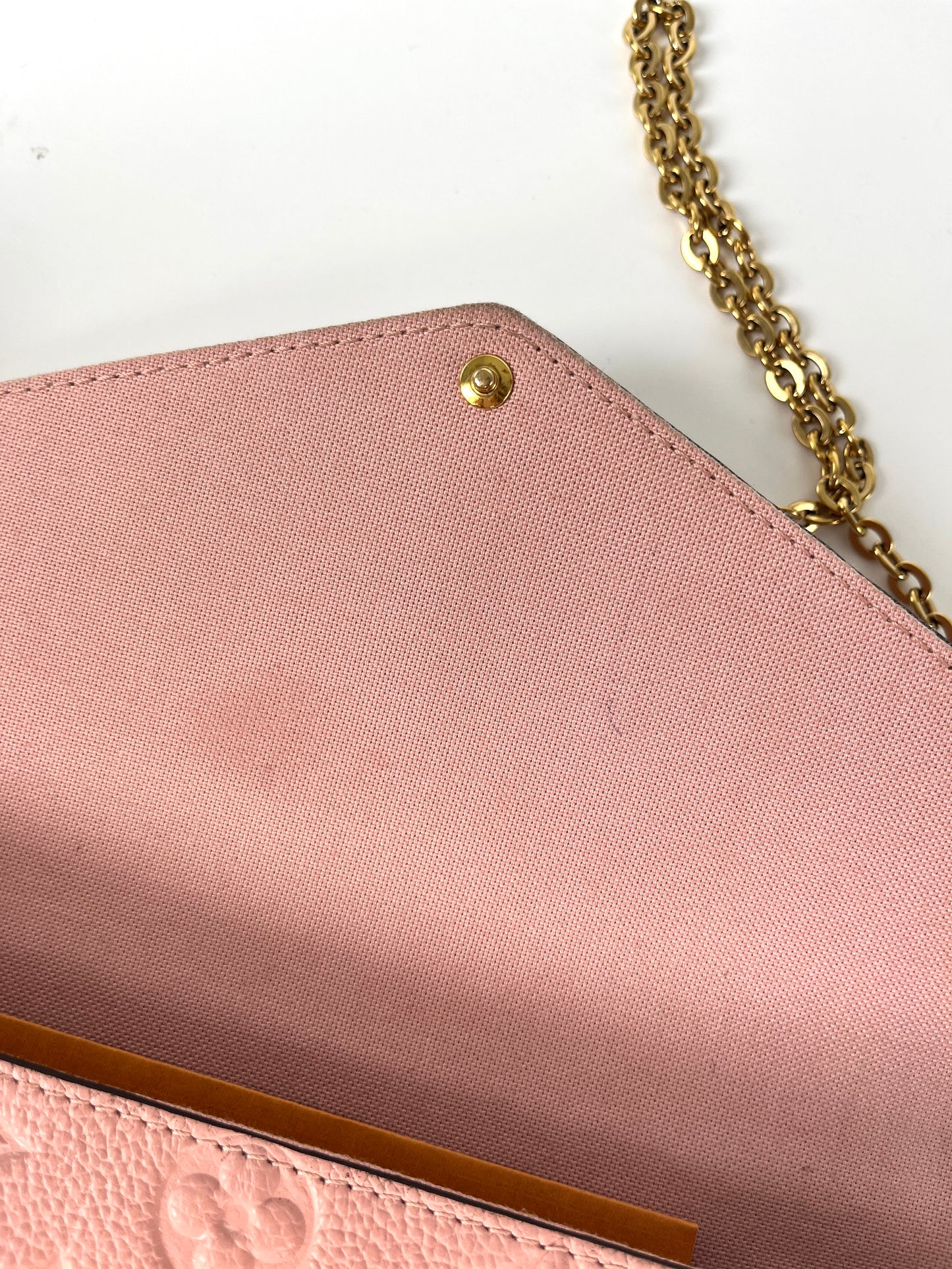 LOUIS VUITTON Felicie Rose Poudre Pink Monogram Empreinte Leather Pochette