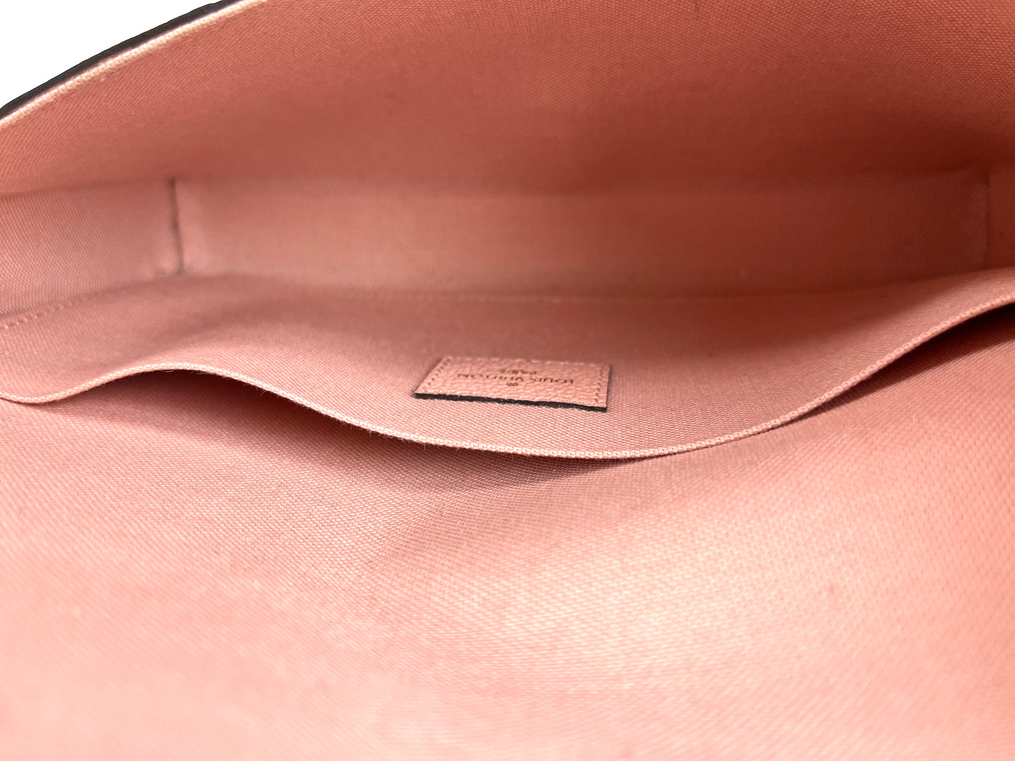 LOUIS VUITTON Felicie Rose Poudre Pink Monogram Empreinte Leather Pochette
