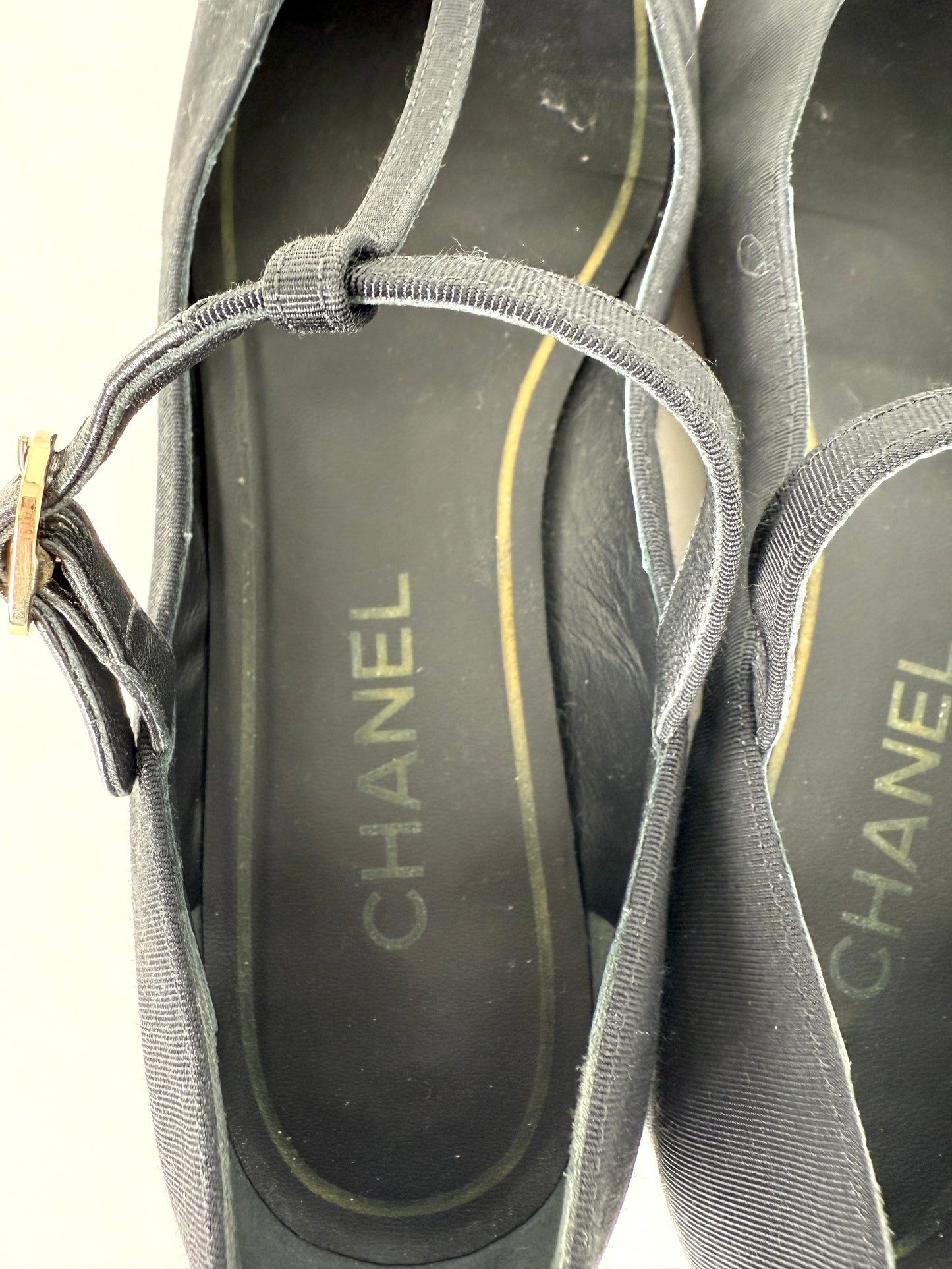 CHANEL Cap Toe Mary Jane Satin Patent Leather CC Logo Low Heel Pumps 39 8.5