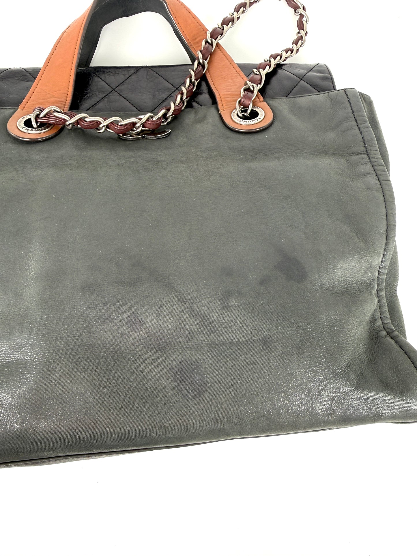 CHANEL Portobello In the Mix Soft CC Turn lock Black Brown Iridescent Leather Shoulder Tote Bag