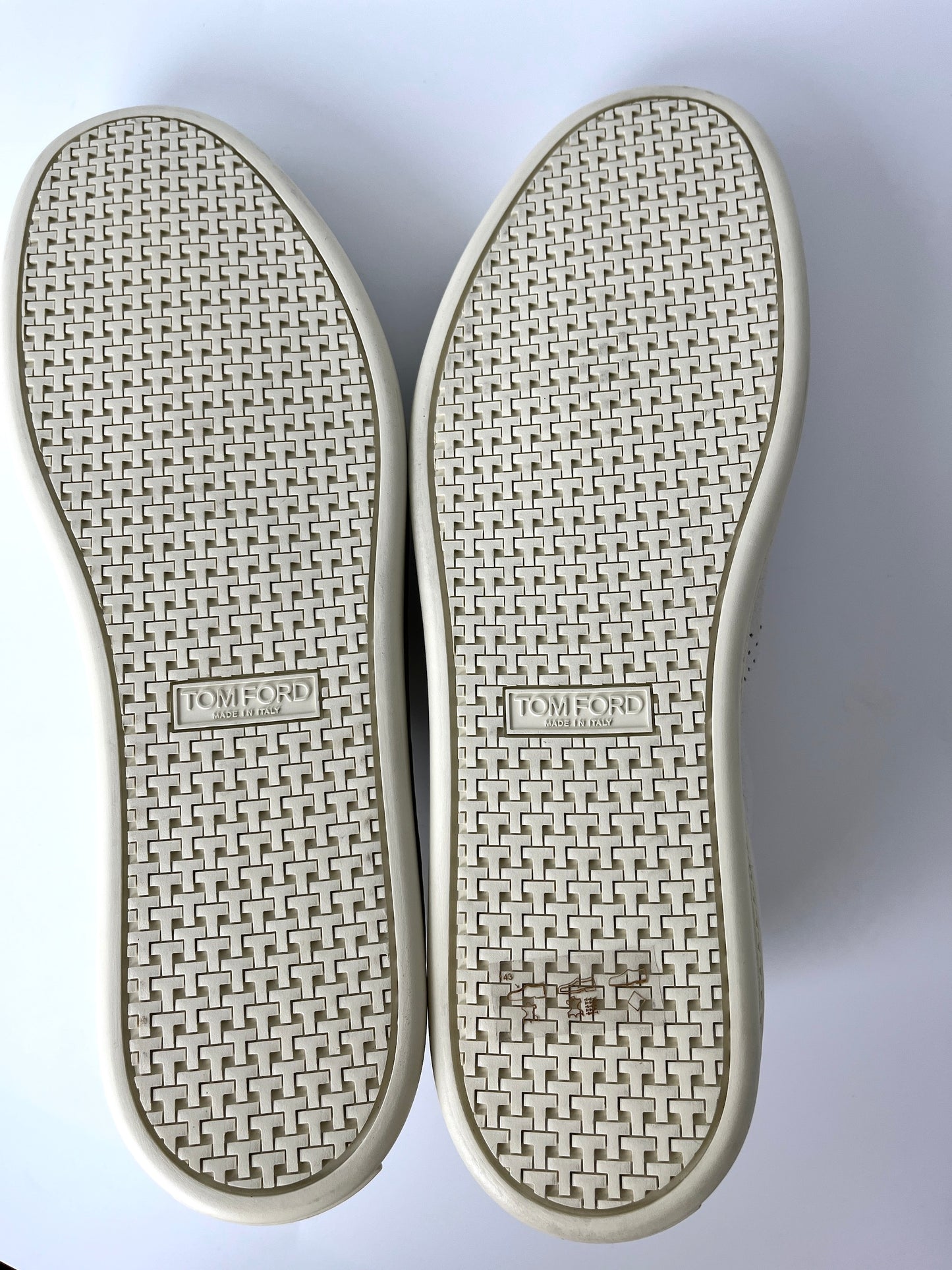Men’s Tom Ford Light Gray Leather Sneakers 14