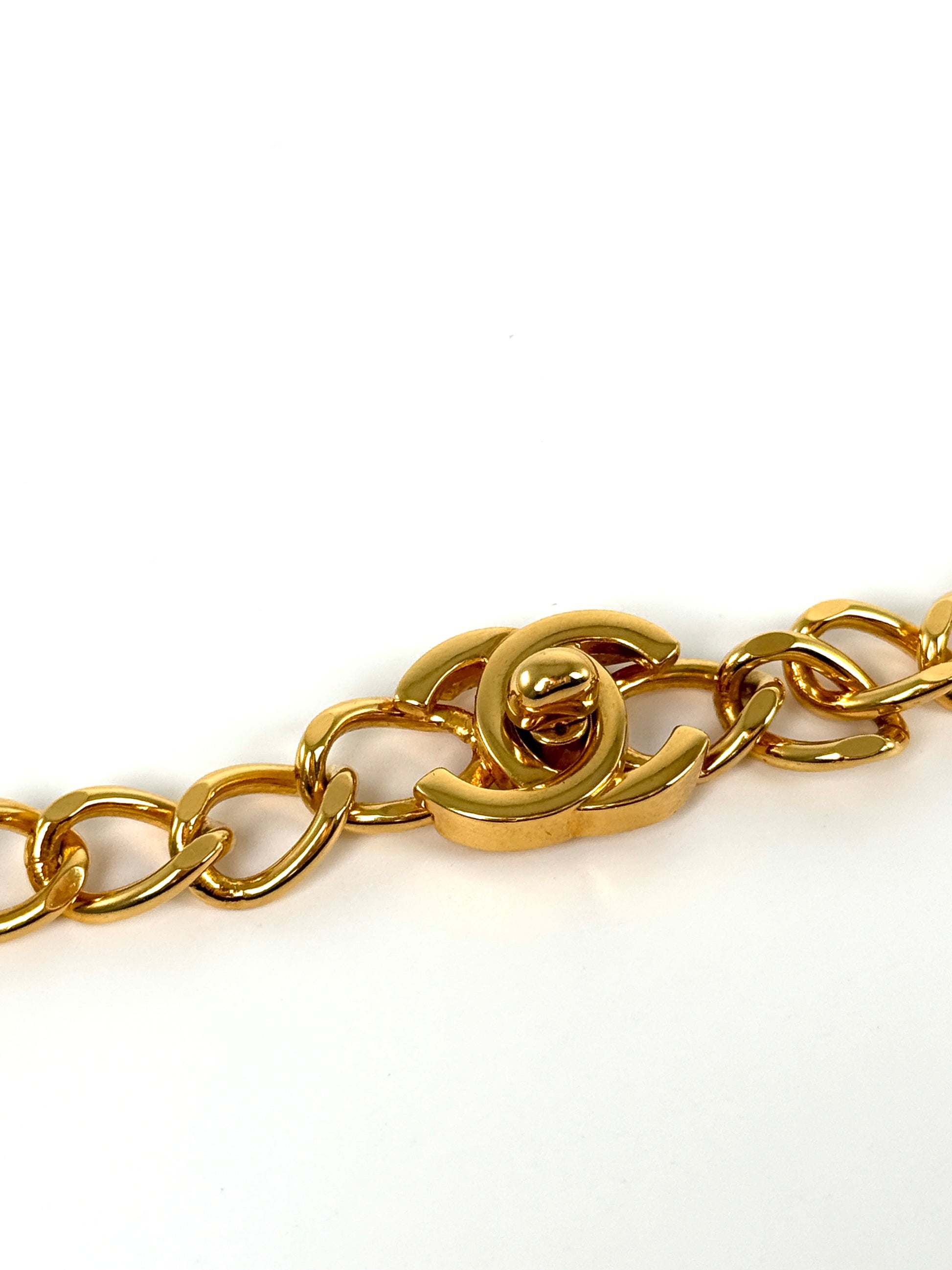 Vintage CHANEL Turn lock Gold Chain Link CC Waist Belt Necklace