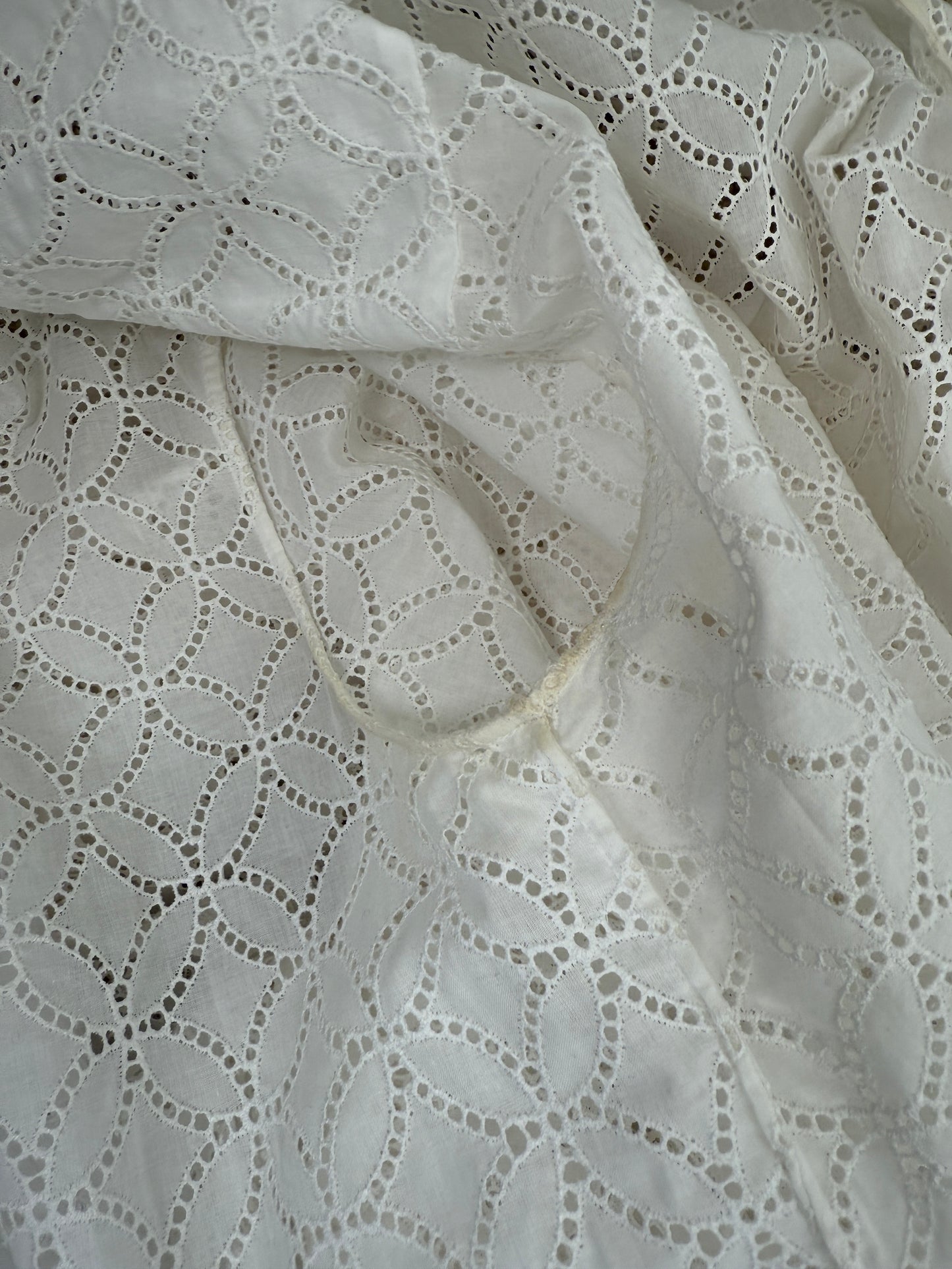 LOUIS VUITTON White Eyelet Long Sleeve Collared Shirt Belted Knee Length Dress 38 6