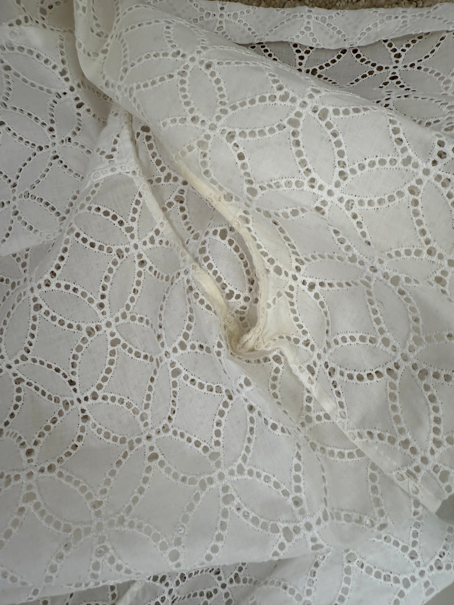 LOUIS VUITTON White Eyelet Long Sleeve Collared Shirt Belted Knee Length Dress 38 6