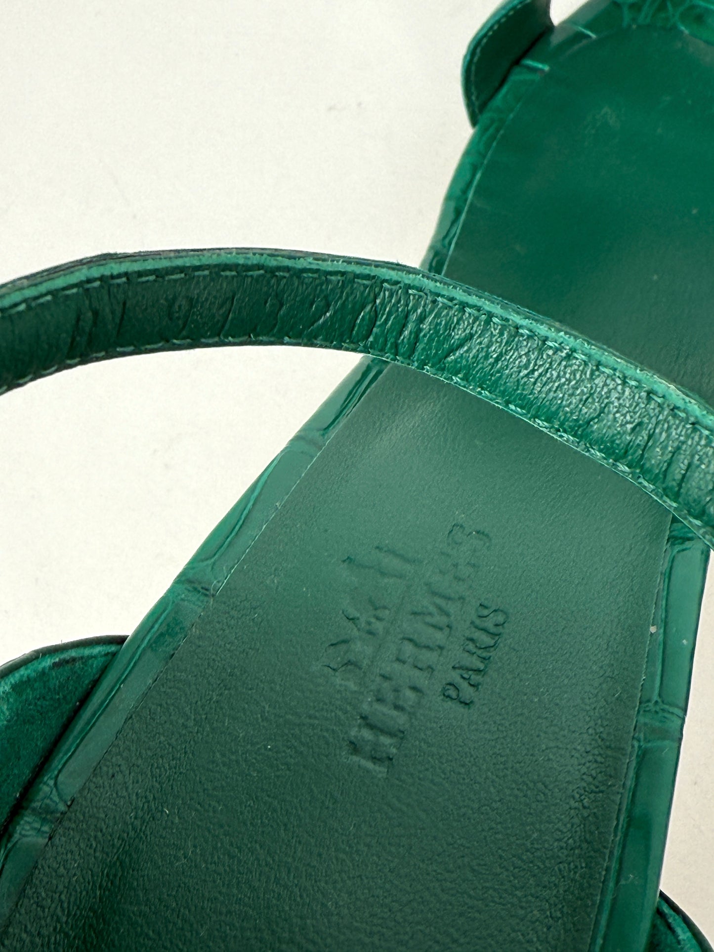 HERMES Joy 70 Special Order Green Shiny Mississippiensis Alligator Sandals Heels 37 6.5