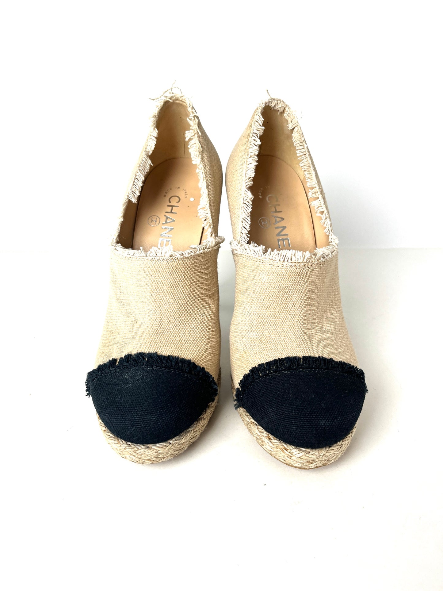 CHANEL 2014 Cap Toe Frayed Canvas Bi Color Beige Black Espadrille Pumps 39 8.5