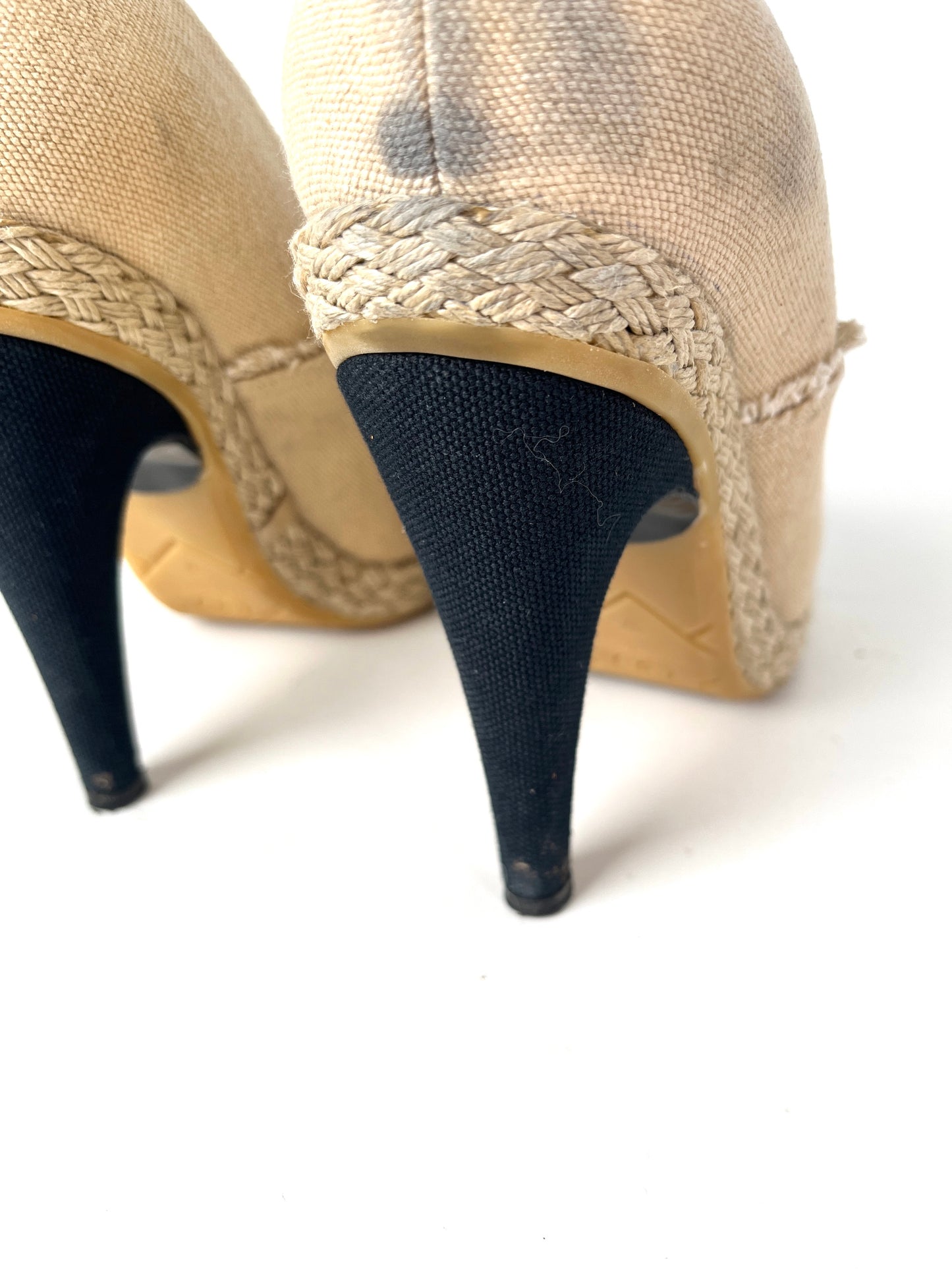 CHANEL 2014 Cap Toe Frayed Canvas Bi Color Beige Black Espadrille Pumps 39 8.5