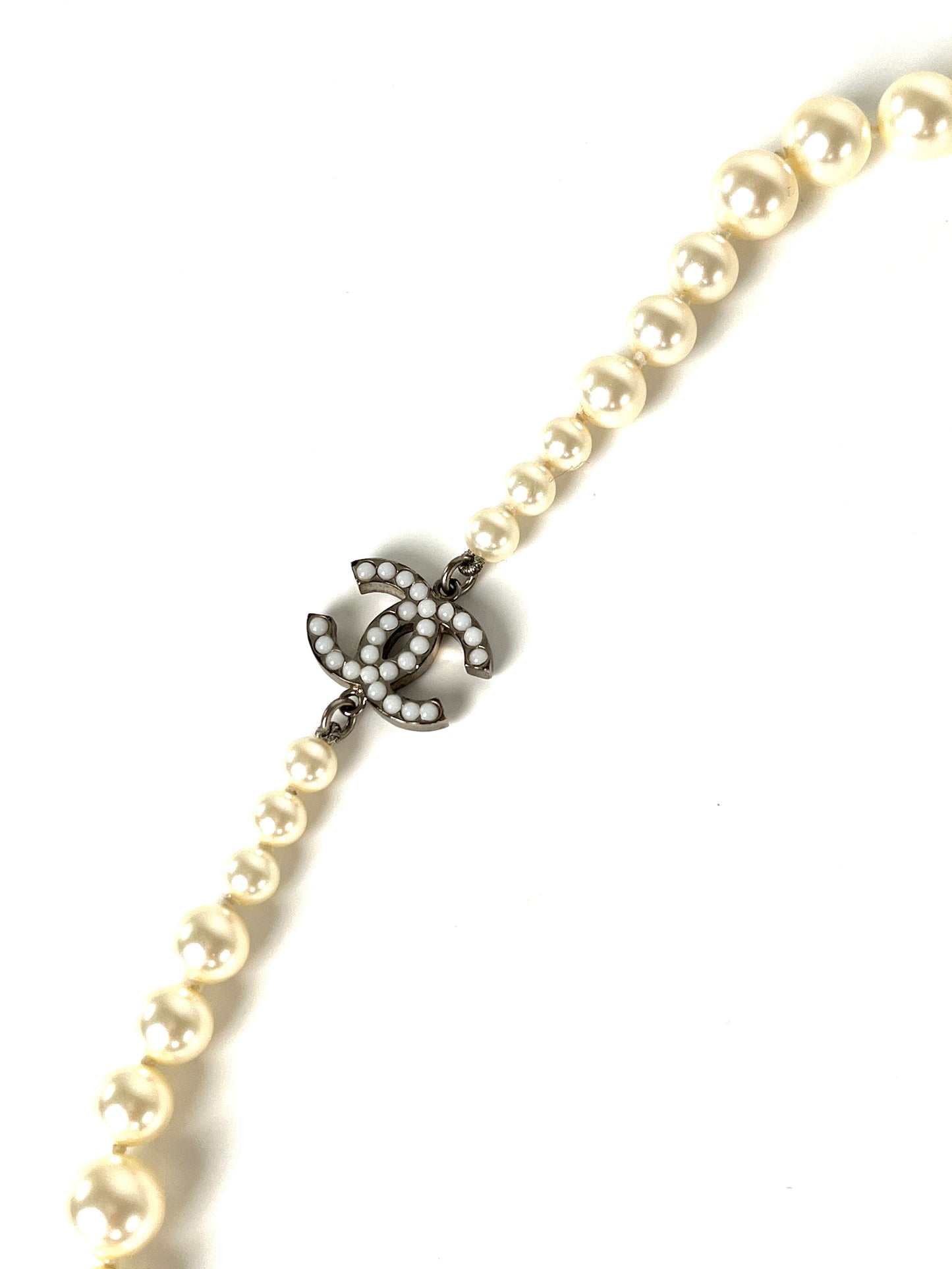 CHANEL Faux Pearl CC Station Long Necklace