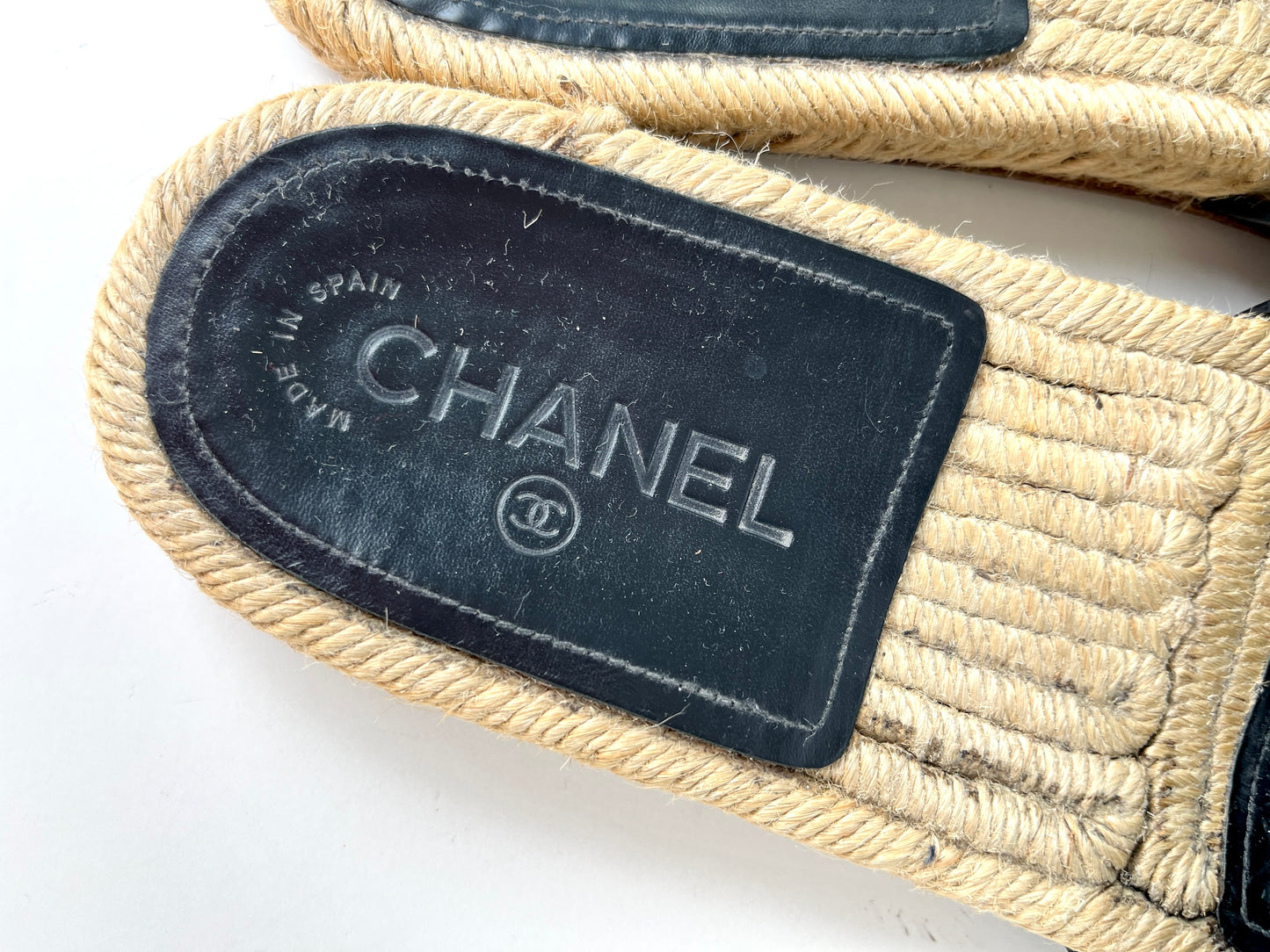 CHANEL 2017 Espadrille Black CC Logo Leather Slip on Slides Sandals 41 10.5