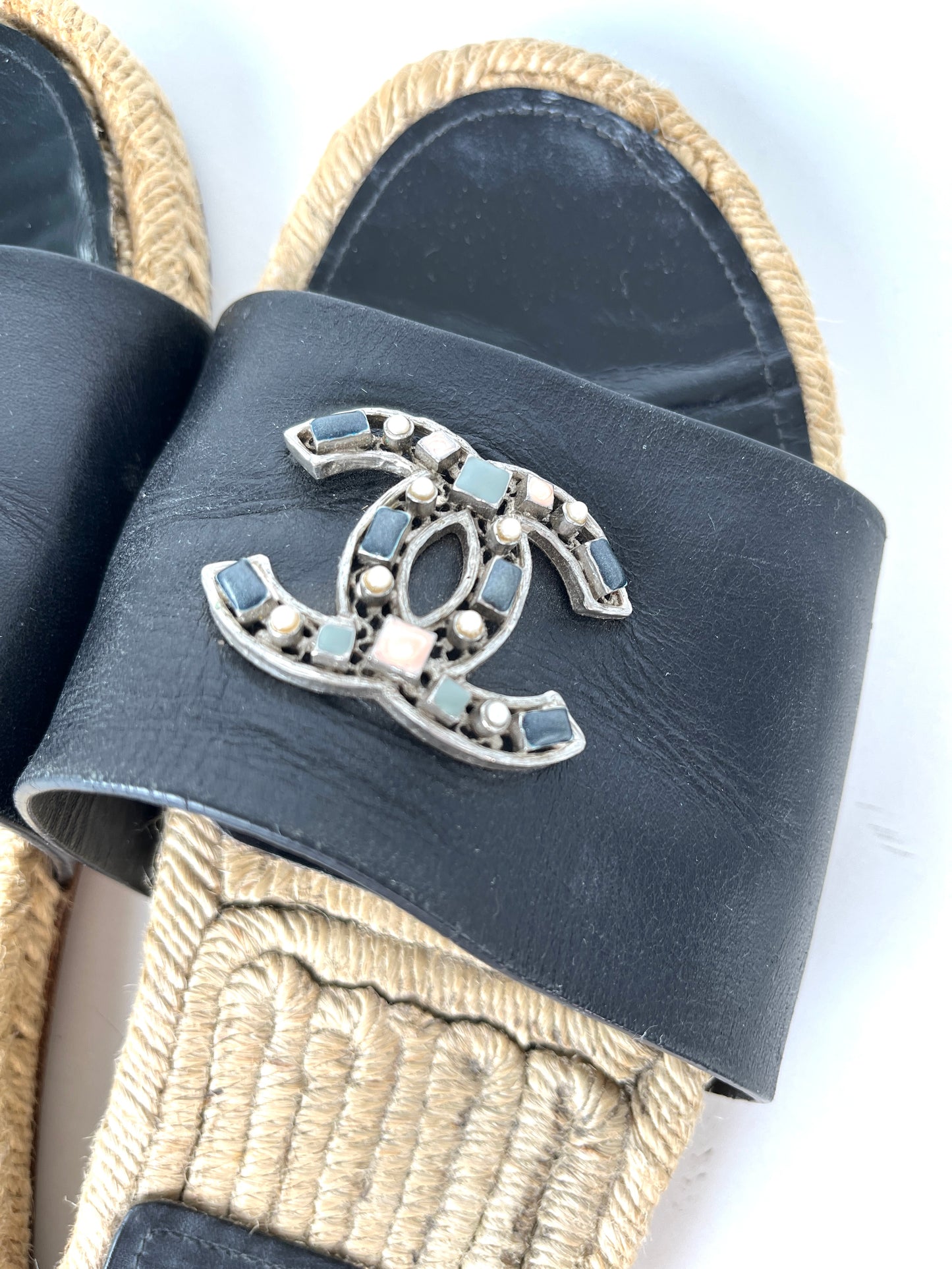 CHANEL 2017 Espadrille Black CC Logo Leather Slip on Slides Sandals 41 10.5