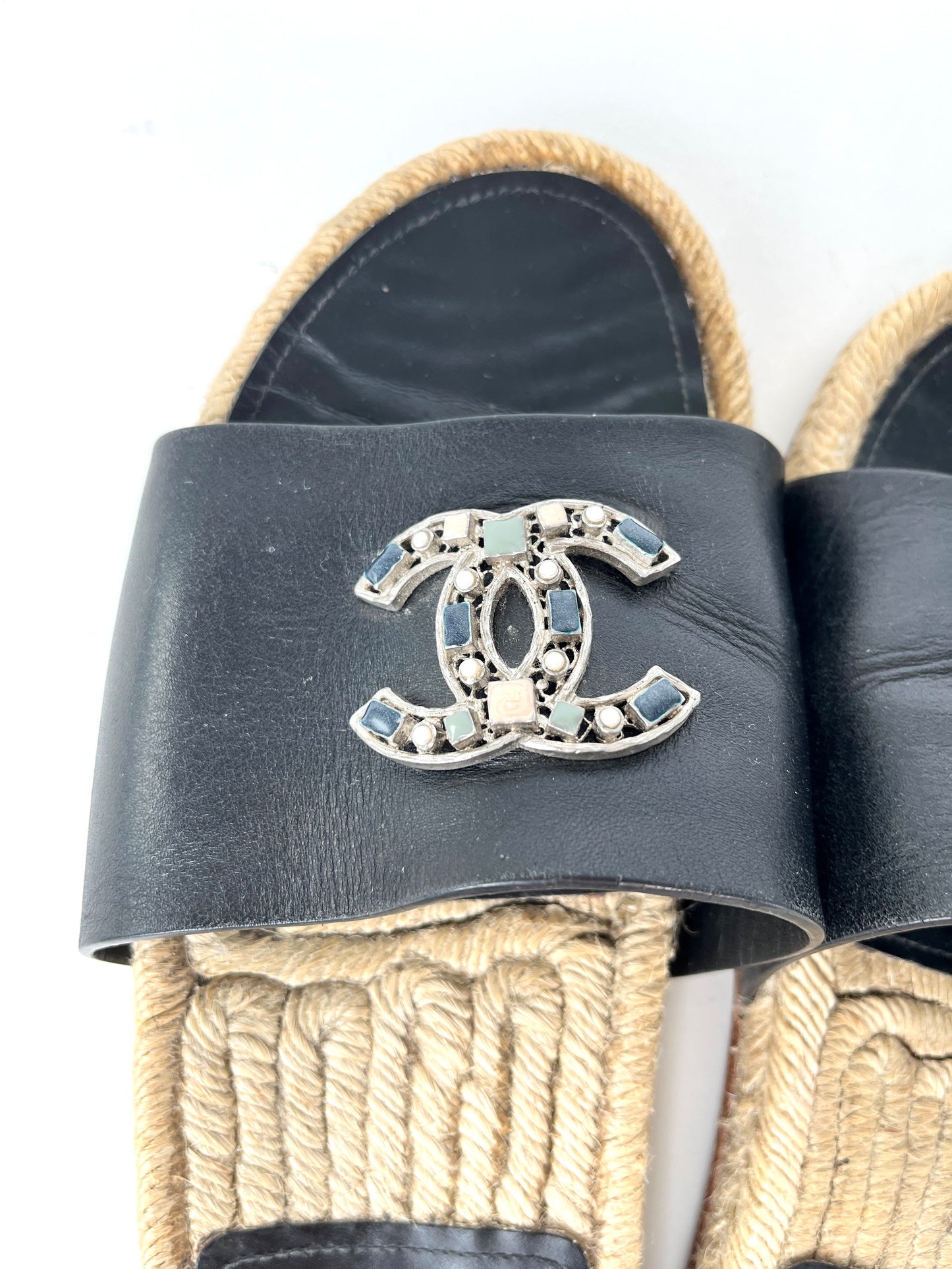 CHANEL 2017 Espadrille Black CC Logo Leather Slip on Slides Sandals 41 10.5
