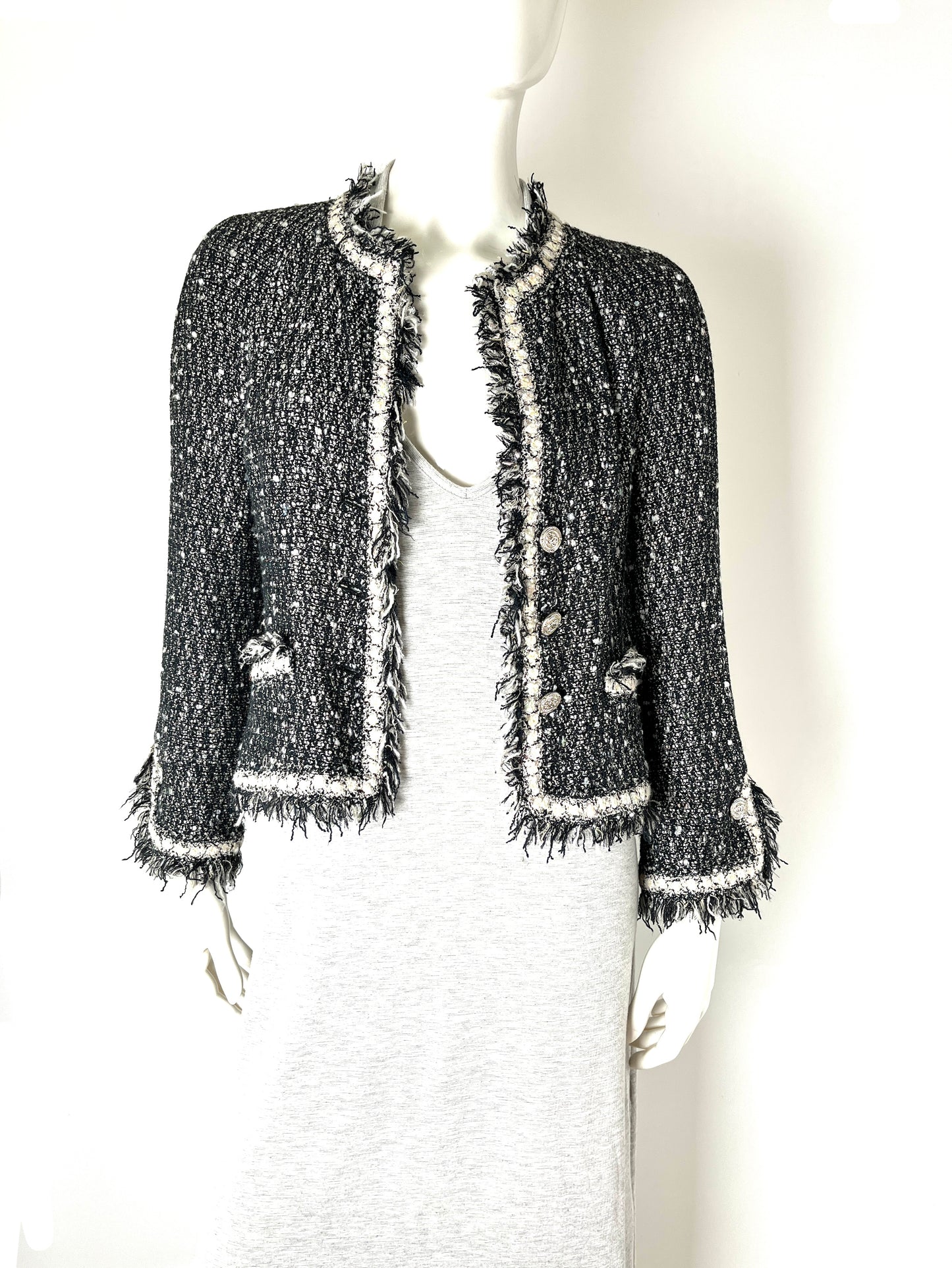 CHANEL Tweed 05A Black White Jacket Cardigan 36 4