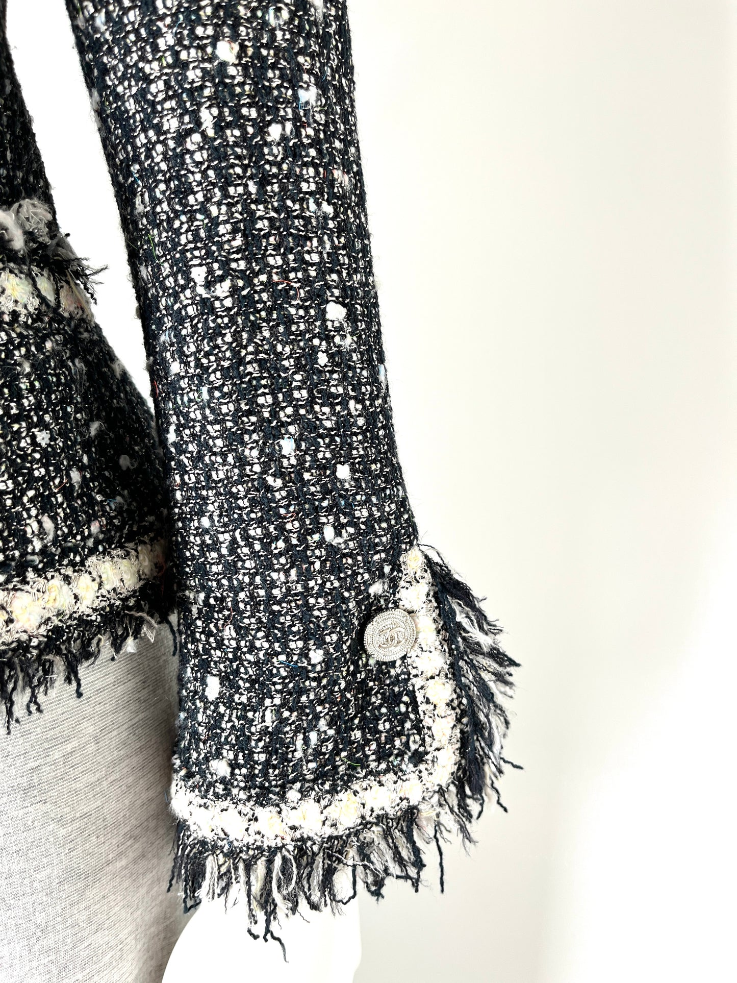 CHANEL Tweed 05A Black White Jacket Cardigan 36 4