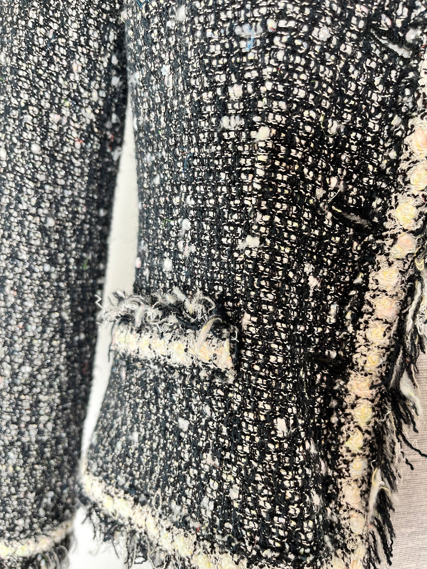 CHANEL Tweed 05A Black White Jacket Cardigan 36 4