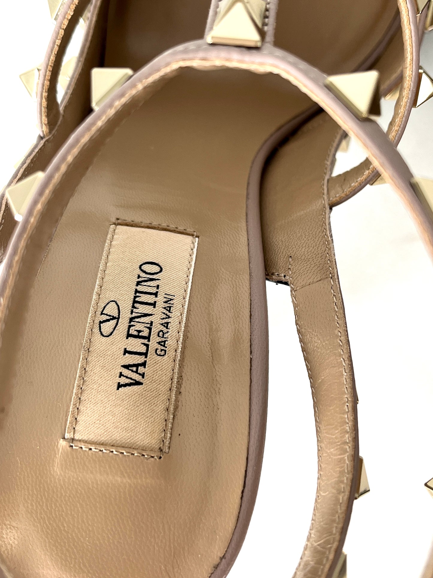 Valentino Rockstud Studded Black Patent Beige Leather 100mm Pumps 39 8.5