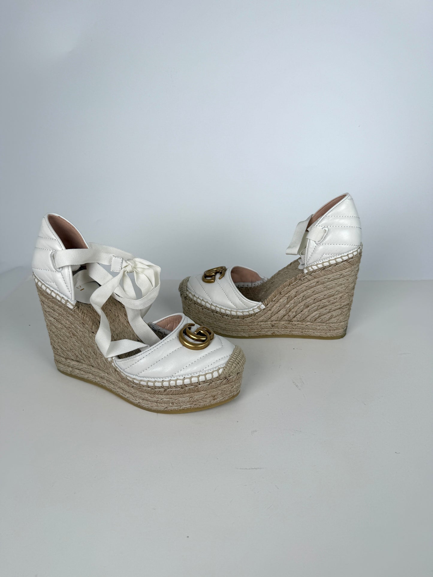 GUCCI Nappa Matelasse Marmont GG White Platform White Espadrille Wedge Heels 37.5 7.5