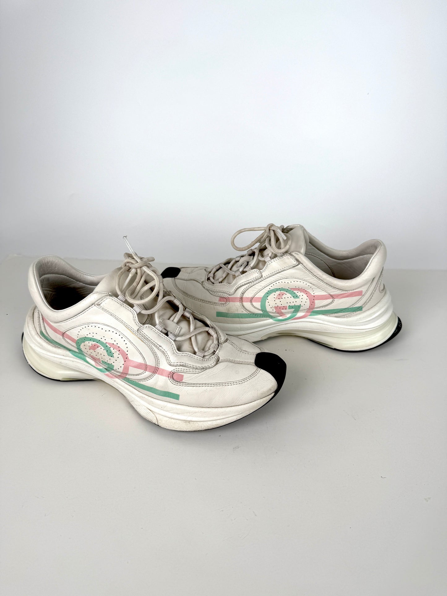 GUCCI White Interlocking G Run Ultralight Plutone Leather GG Sneakers 39, 8.5