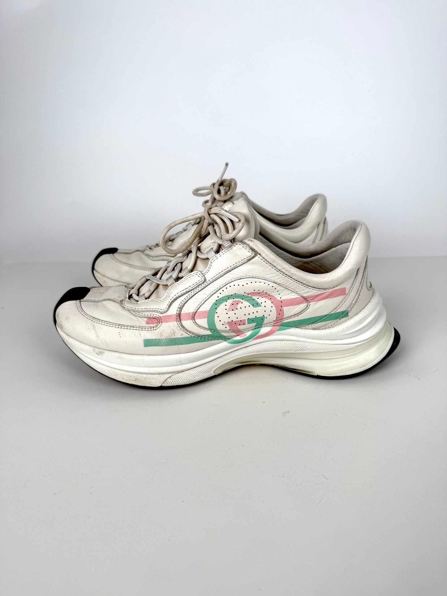 GUCCI White Interlocking G Run Ultralight Plutone Leather GG Sneakers 39, 8.5