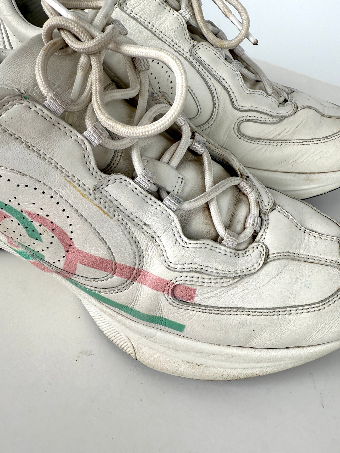 GUCCI White Interlocking G Run Ultralight Plutone Leather GG Sneakers 39, 8.5