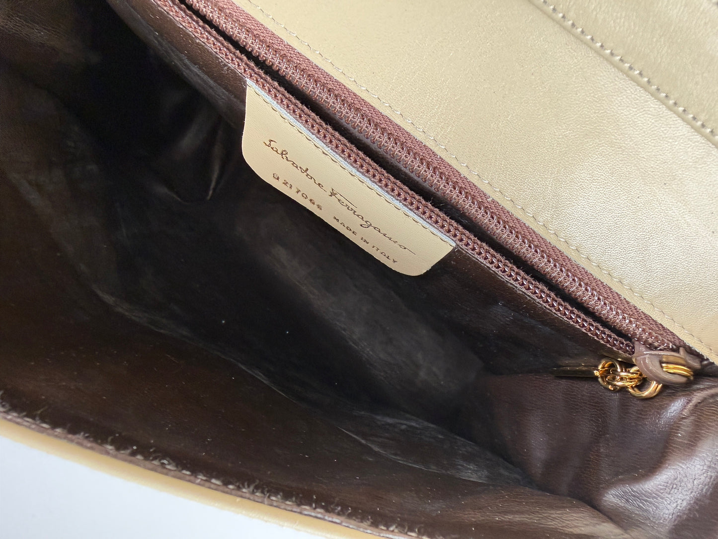 Vintage Salvatore Ferragamo Cream Leather Crossbody Flap Bag