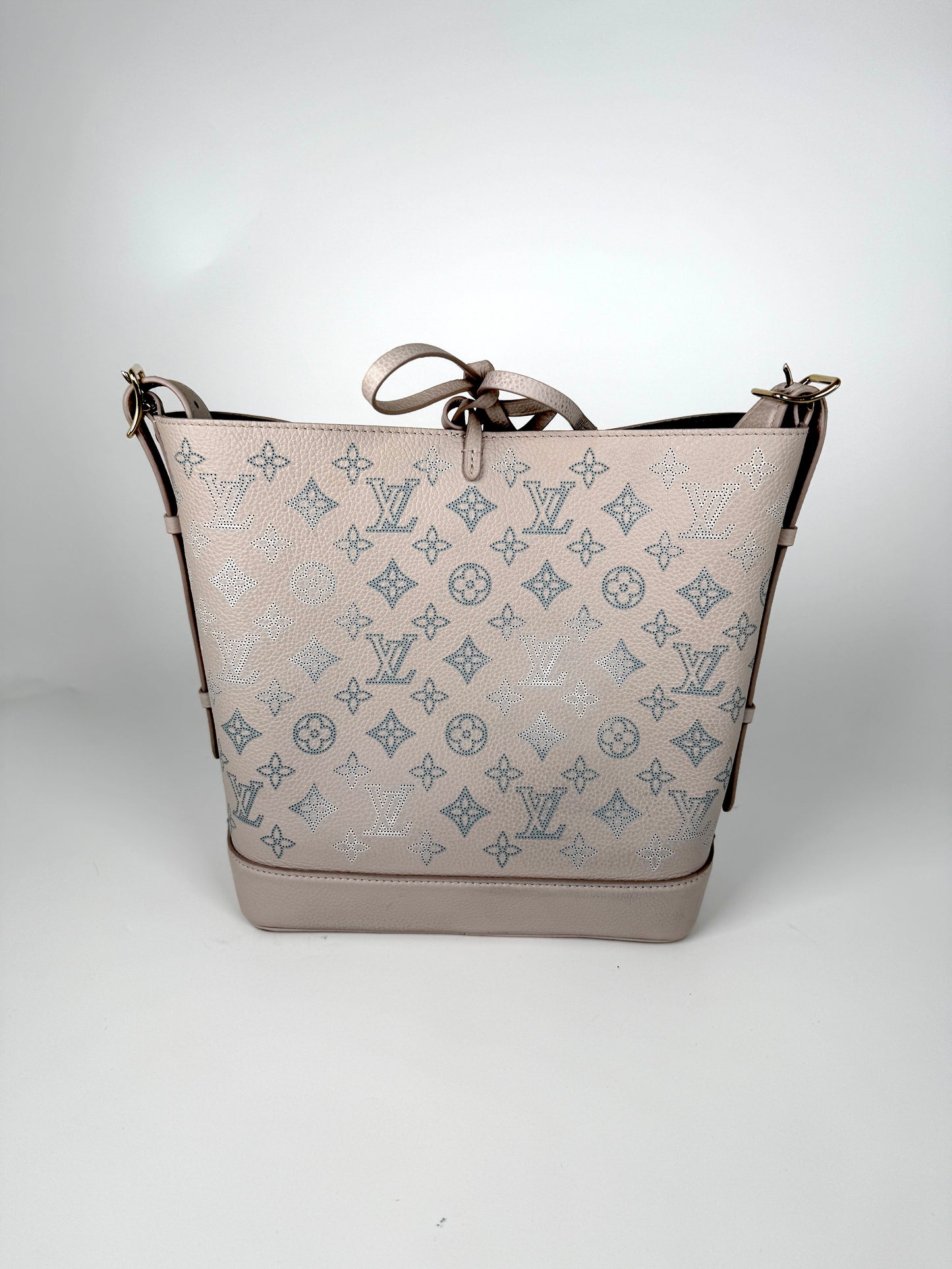 Louis Vuitton Flore NM Mahina FM Brume Shoulder Bucket Bag