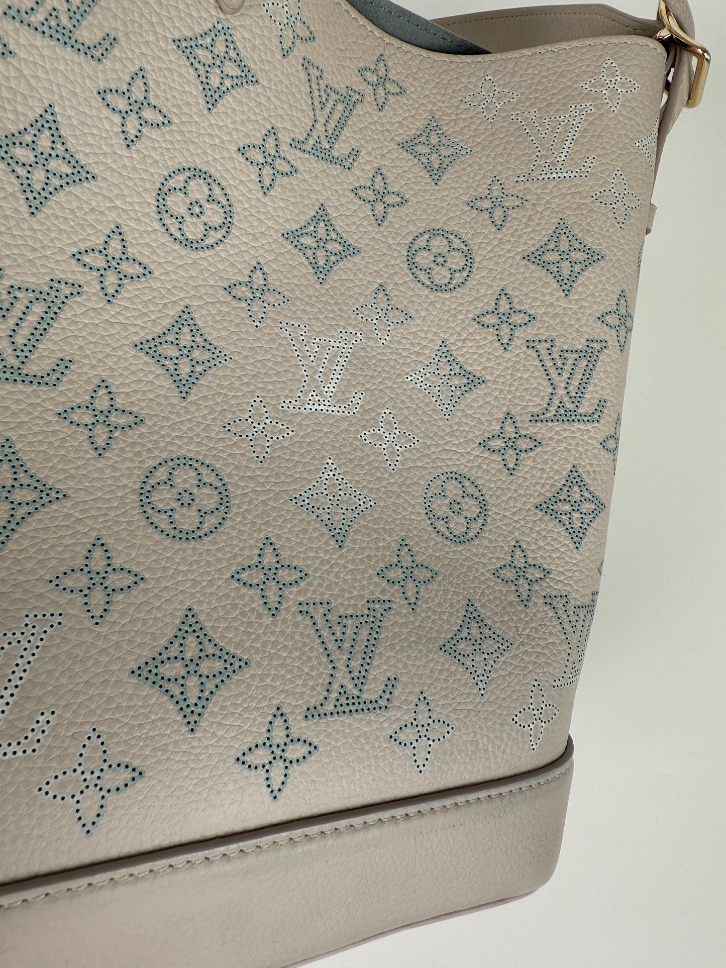 Louis Vuitton Flore NM Mahina FM Brume Shoulder Bucket Bag