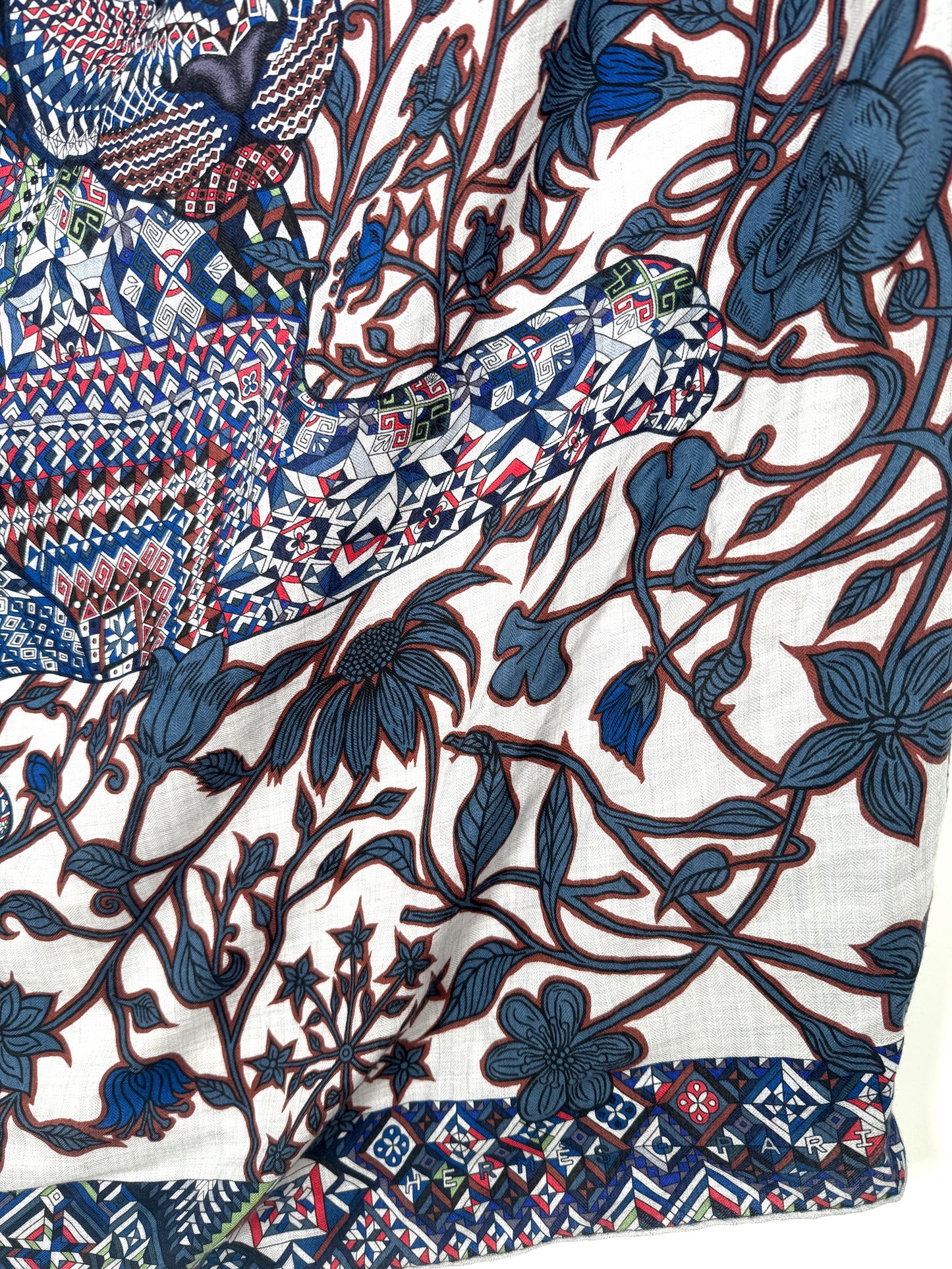 HERMES Le Jaguar Et Le Colibri Gris Chine Bleu Acajou Cashmere 140 Shawl Scarf