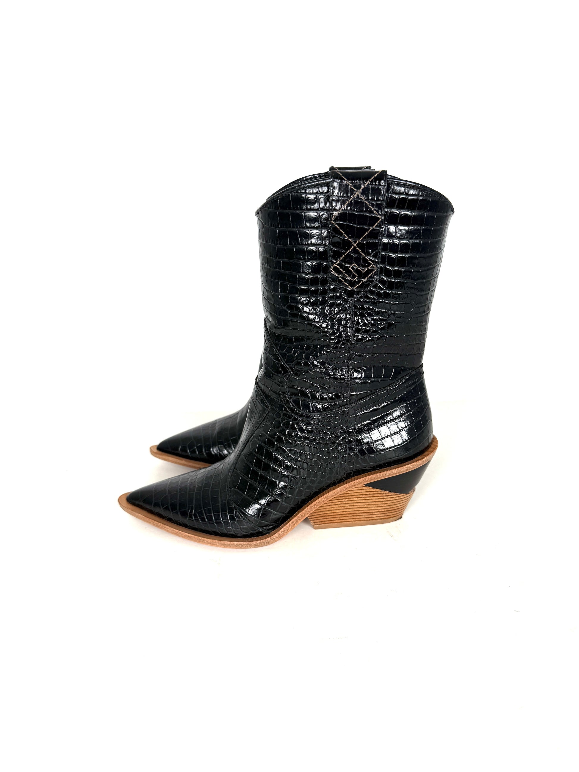 FENDI Black Animal Print Western Mid Calf Tronchetto Vitello Stampa Cocco Pointed Toe Boots 40, 9.5