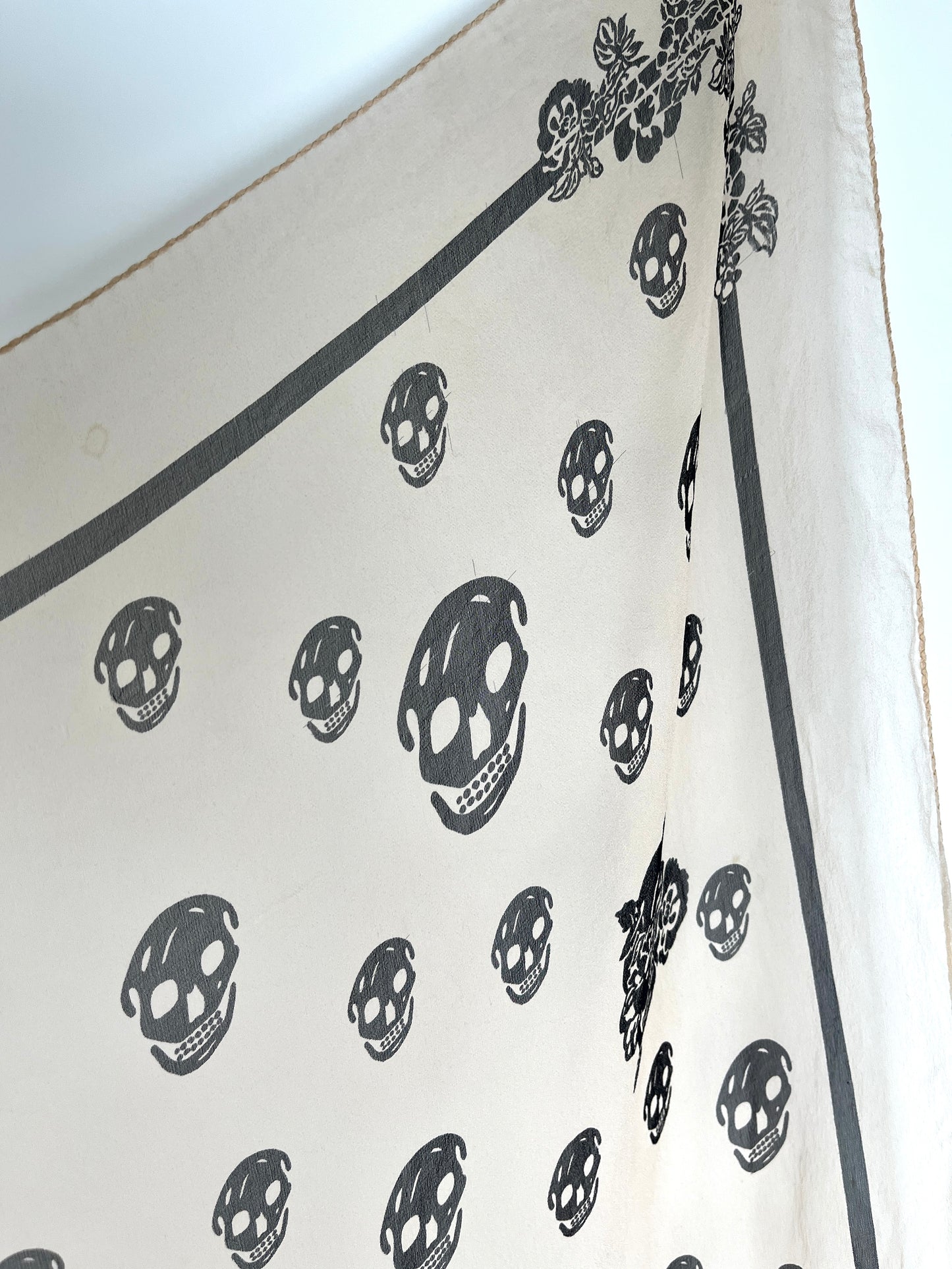 Alexander McQueen Skull Print Beige Black Silk Scarf