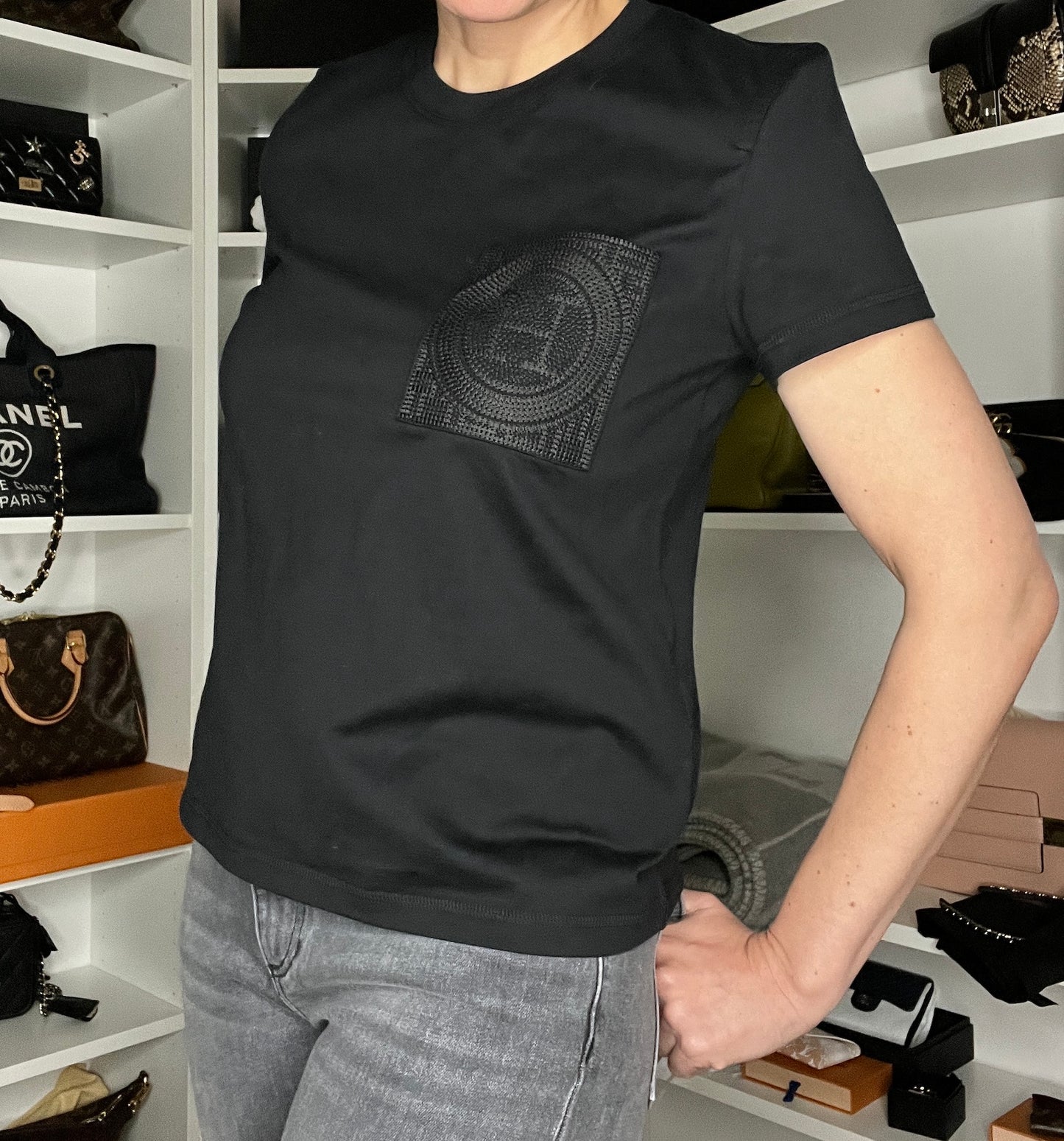 New Hermes Embroidered Pocket Black Cotton T shirt 38 6