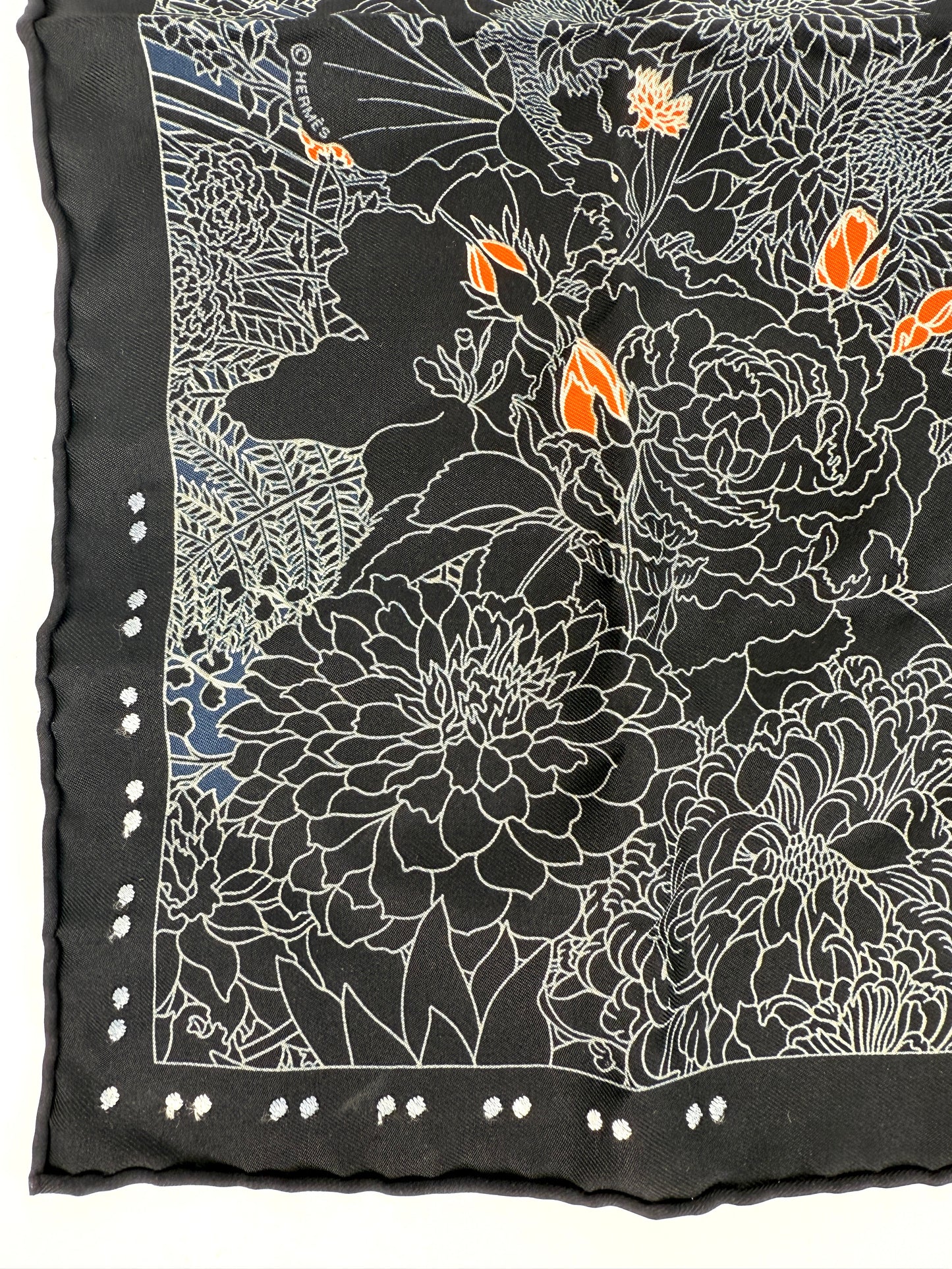 HERMES Robe Legere Embroidered Black Creme Silk Square Scarf 45