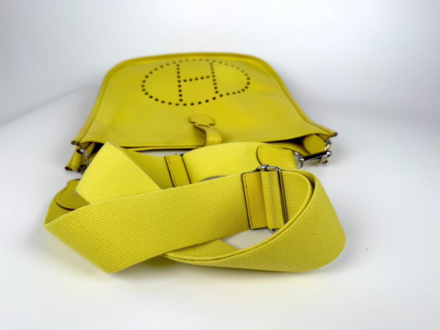 HERMES Evelyne III 33 GM Lime Yellow Epsom Leather Crossbody Bag
