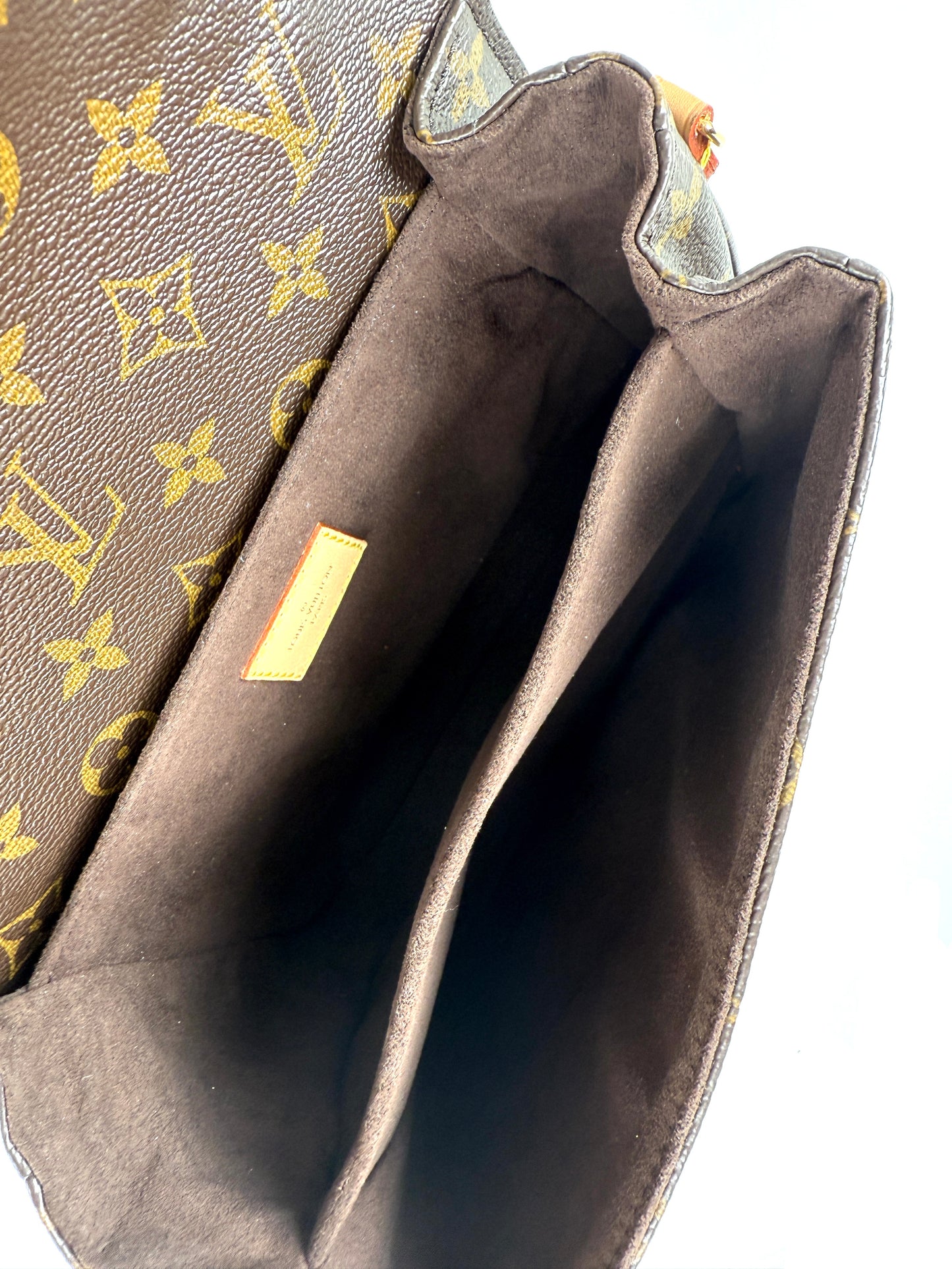 Louis Vuitton Pochette Metis Monogram Top Handle Crossbody Bag