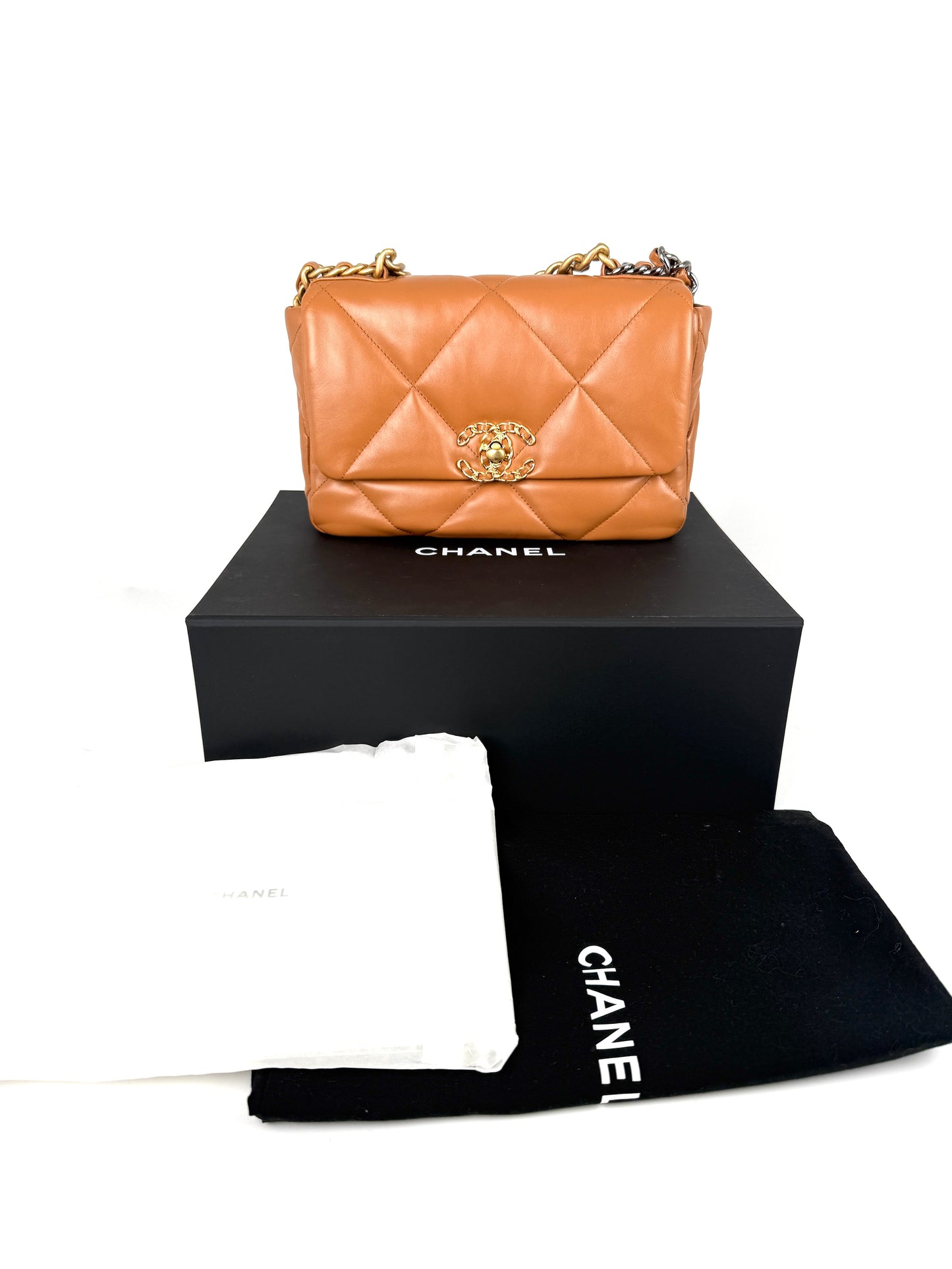CHANEL 19 2021 Medium Carmel Brown Lambskin Gold Hardware Flap Bag